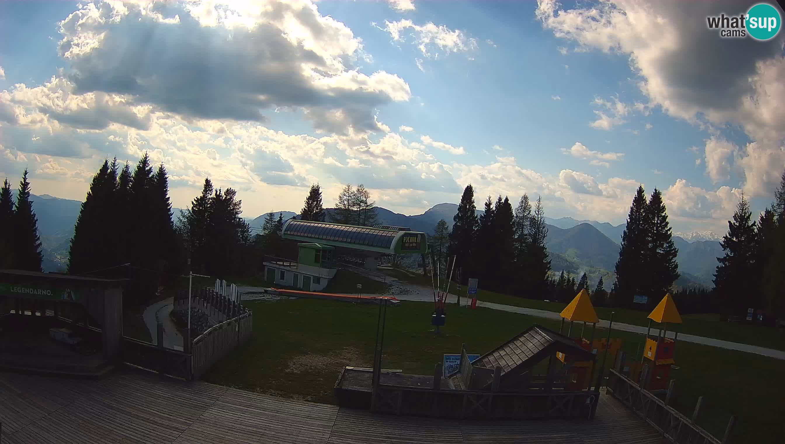 Alpska Perla Ski center Cerkno Počivalo webcam – Slovenia