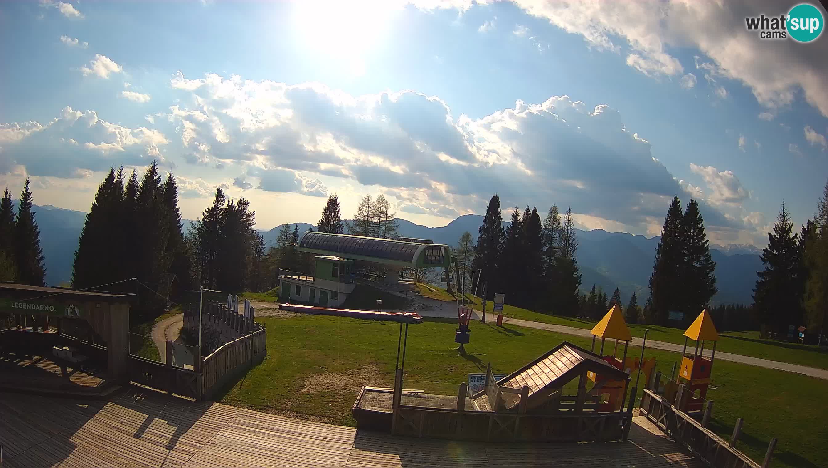 Webcam de la station de ski des Alpes slovènes à Cerkno Počivalo