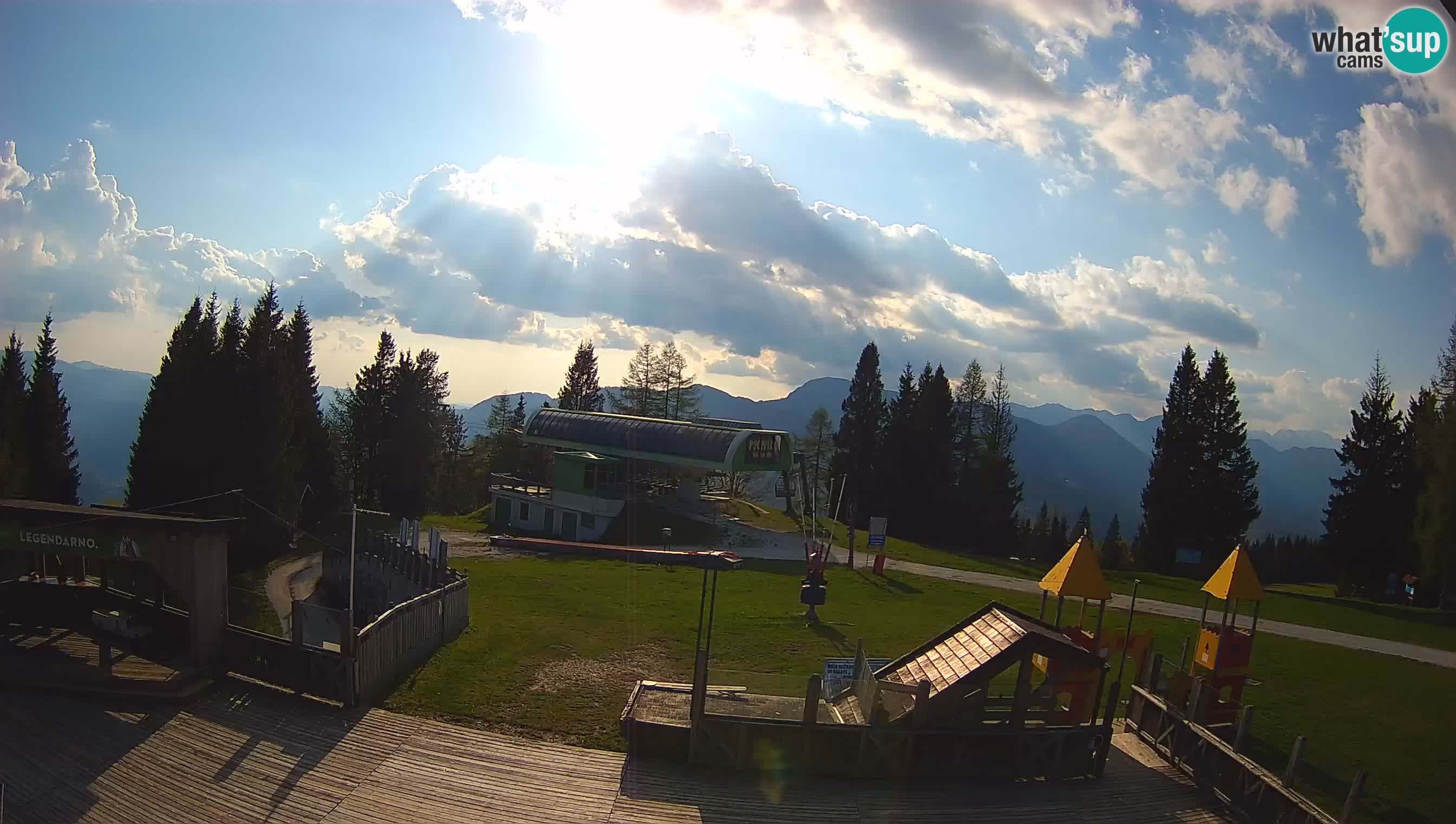 Alpska Perla Ski center Cerkno Počivalo webcam – Slovenia