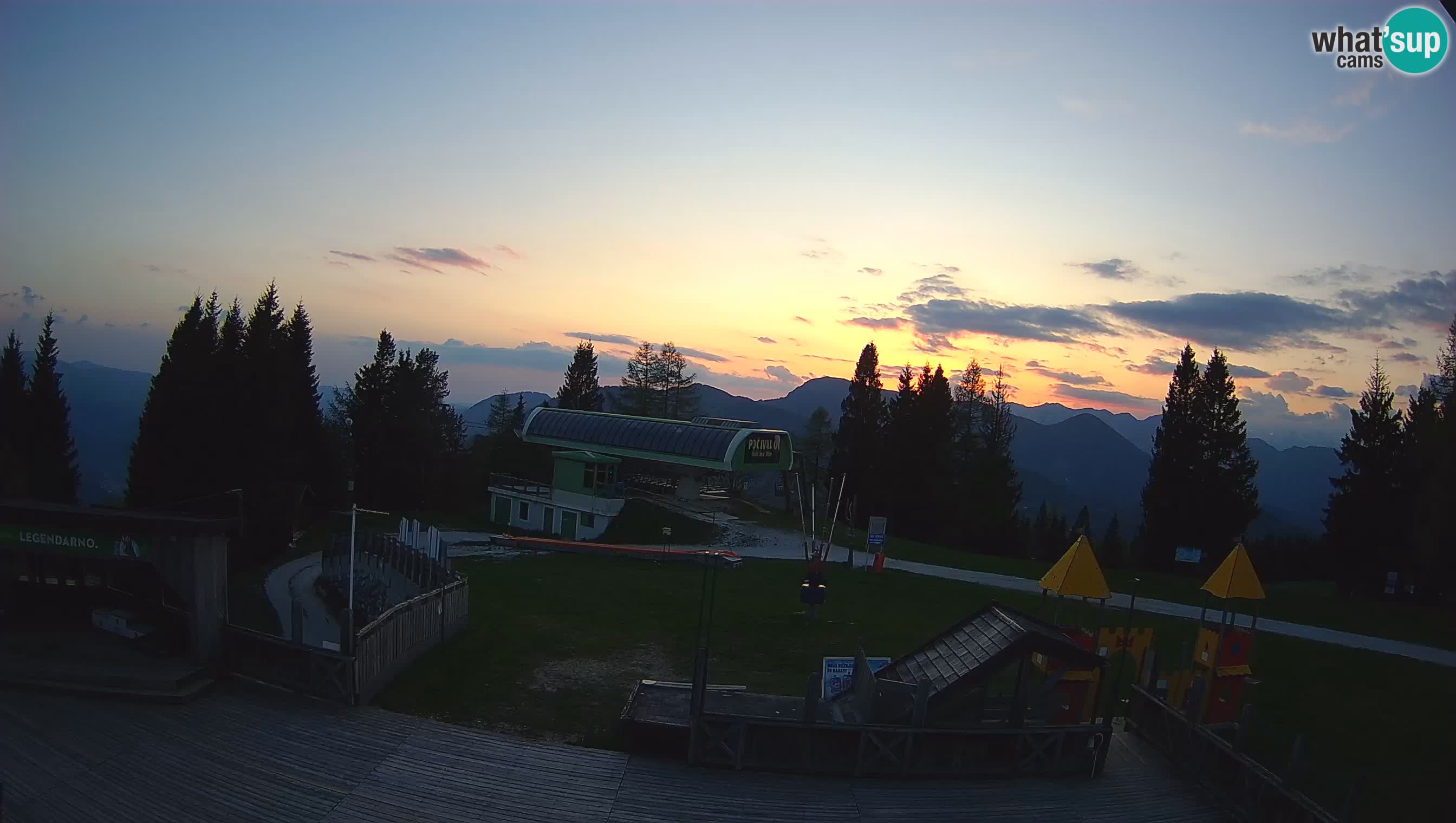 Alpska Perla Ski center Cerkno Počivalo webcam – Slovenia