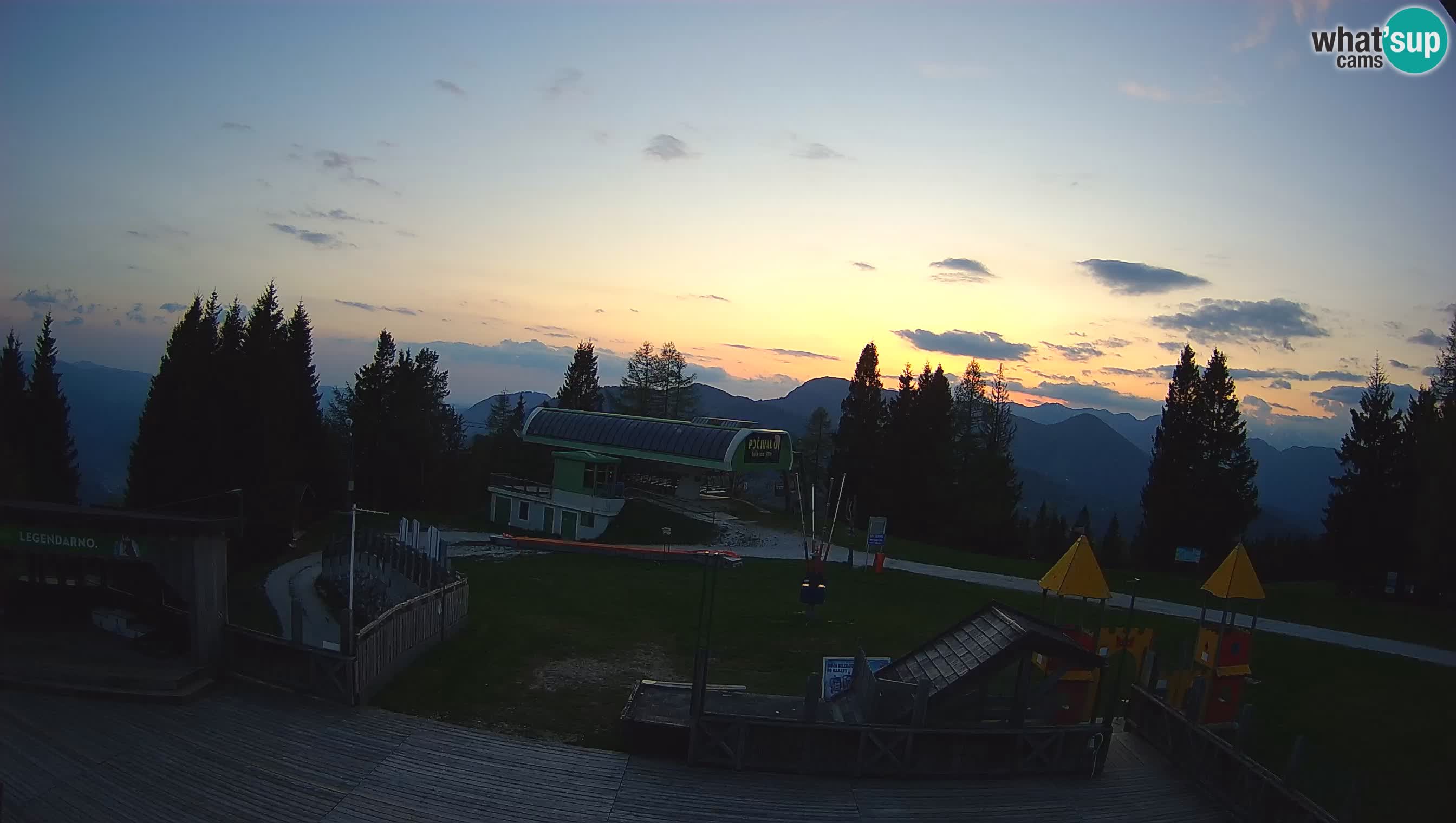 Alpska Perla Ski hotel Cerkno Počivalo webcam – Slovenia