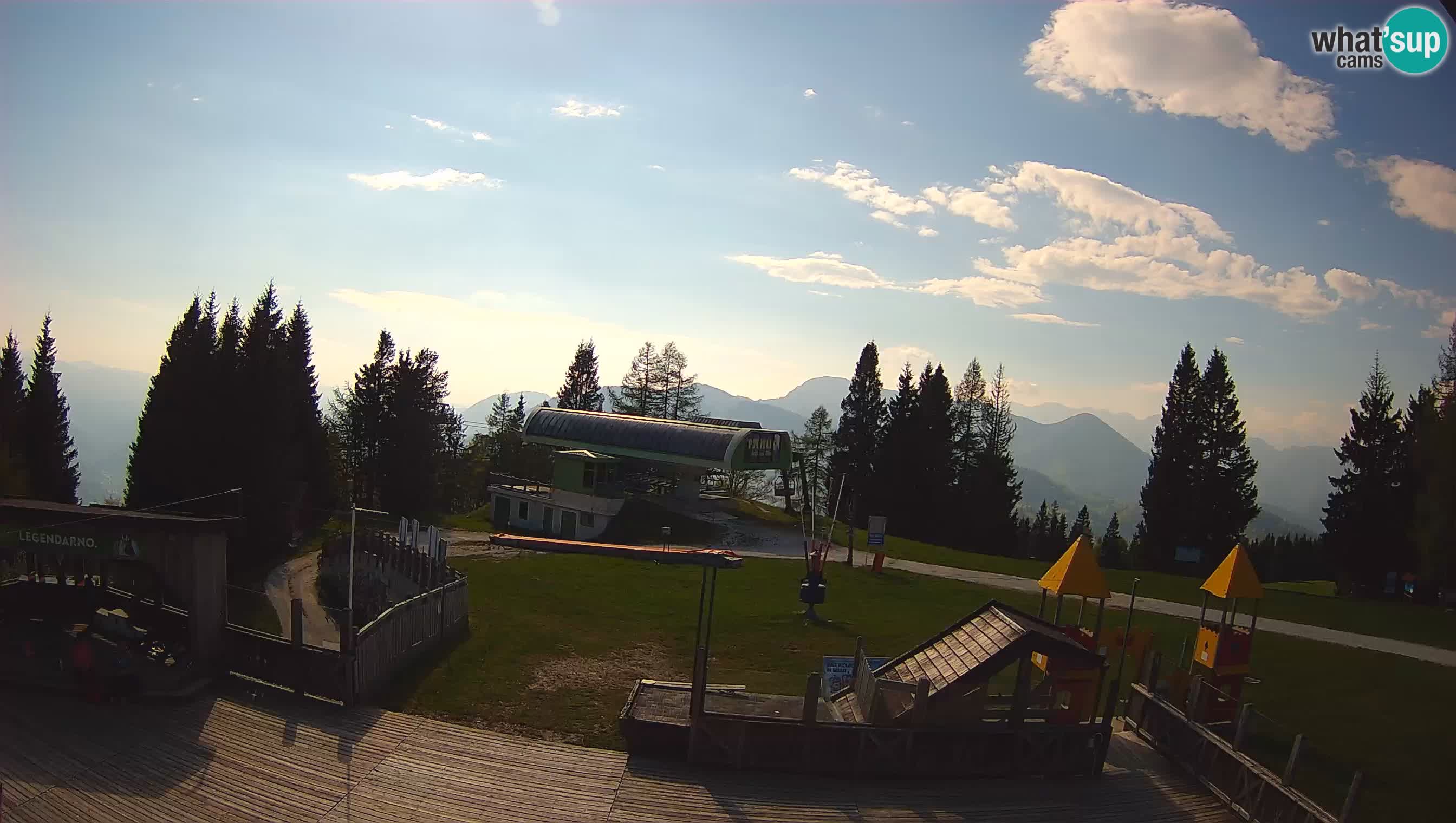 Alpska Perla Ski center Cerkno Počivalo webcam – Slovenia