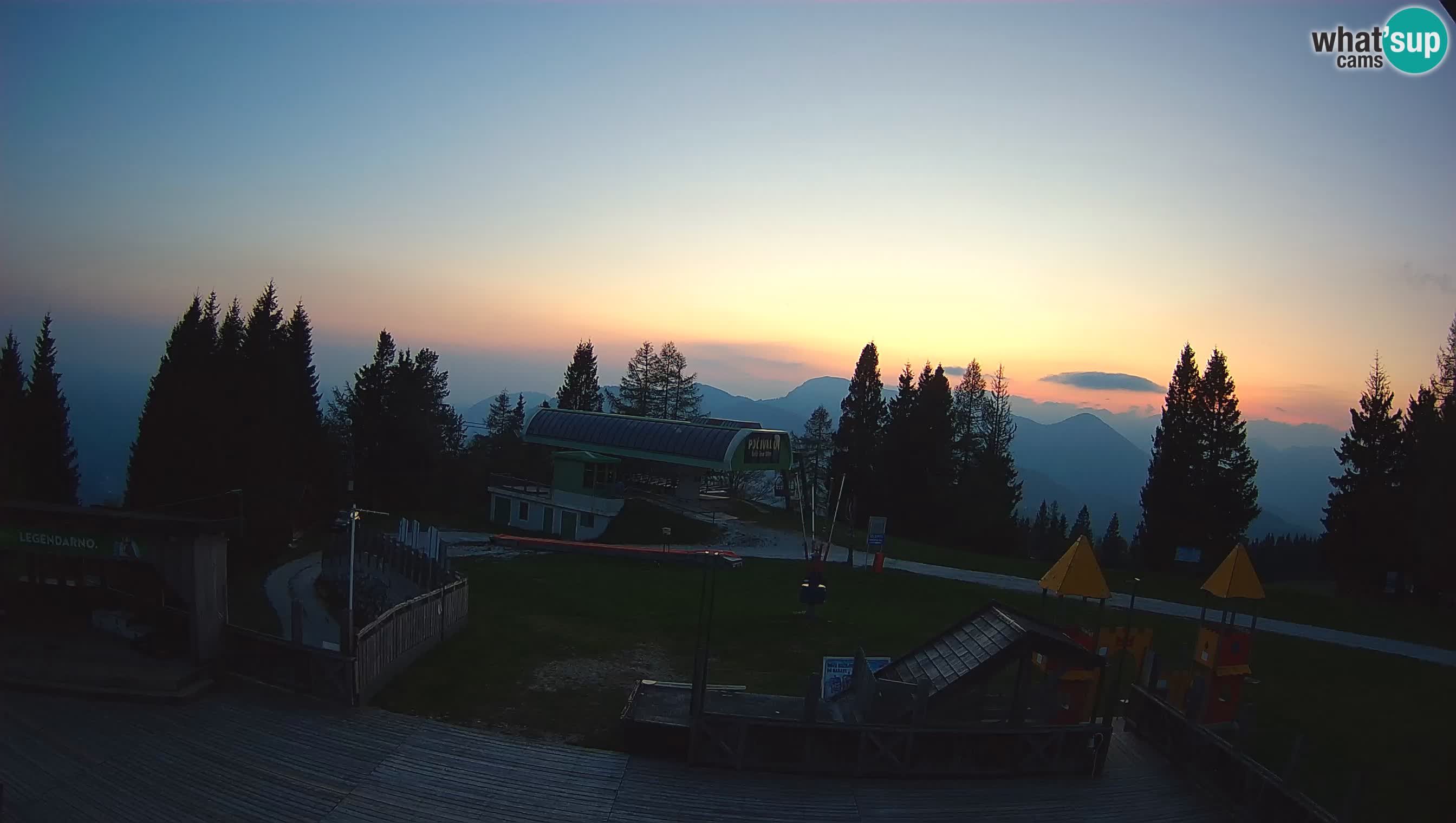 Webcam de la station de ski des Alpes slovènes à Cerkno Počivalo