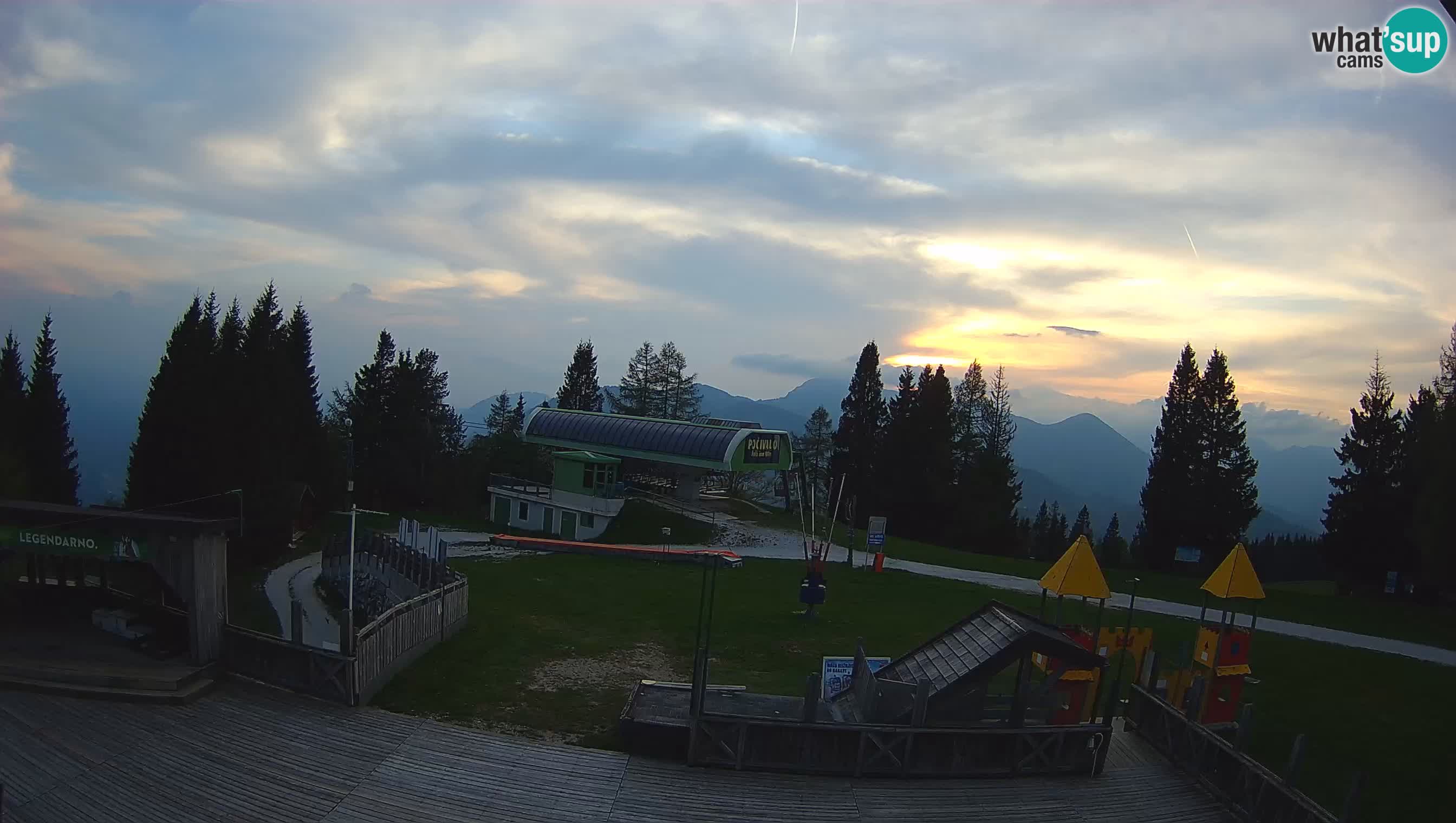 Alpska Perla Ski center Cerkno Počivalo webcam – Slovenia