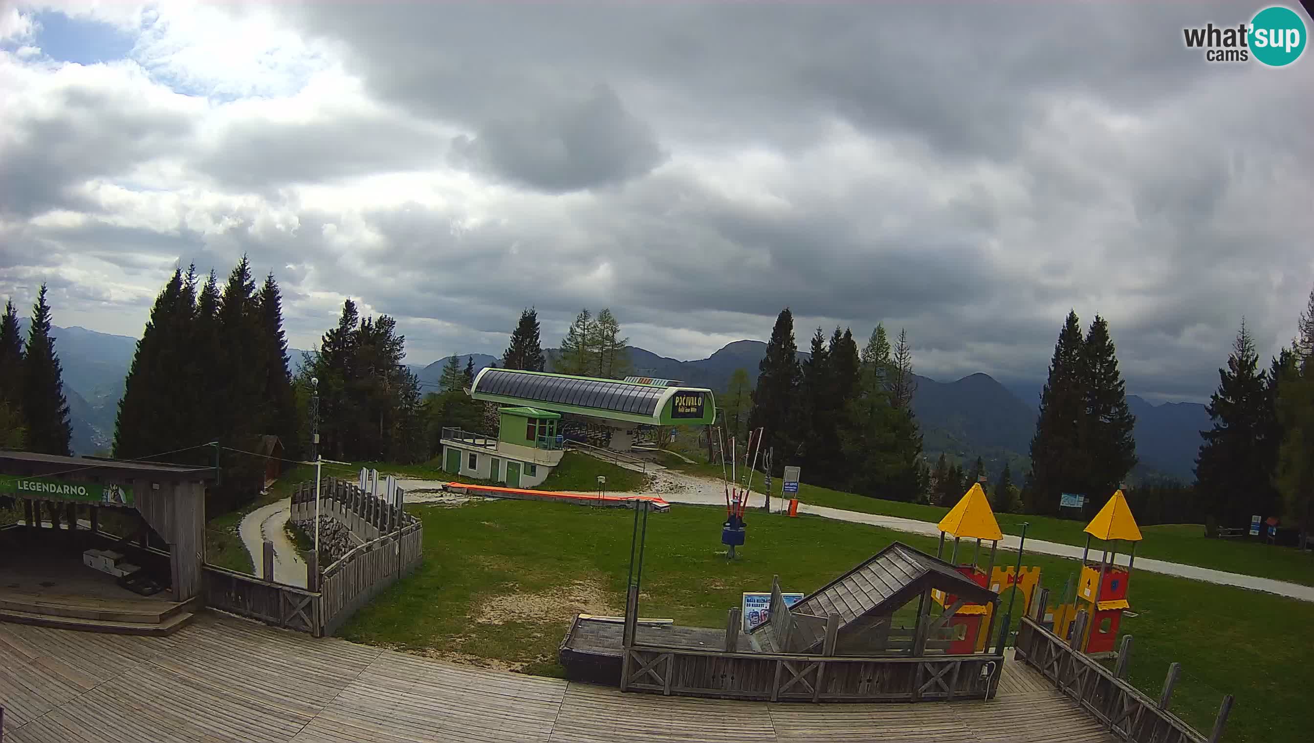 Alpska Perla Ski hotel Cerkno Počivalo webcam – Slovenia