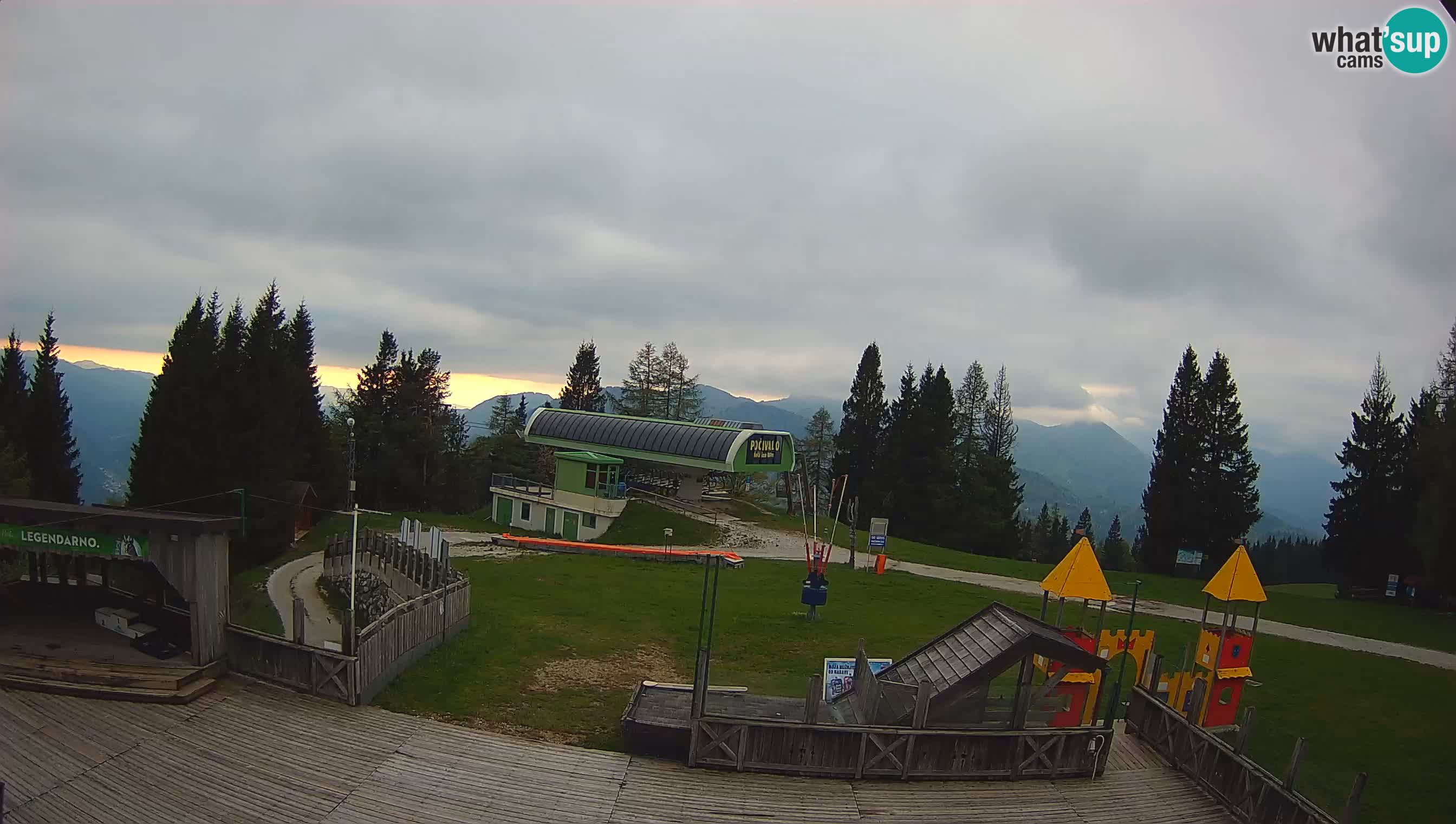Alpska Perla Ski hotel Cerkno Počivalo webcam – Slovenia