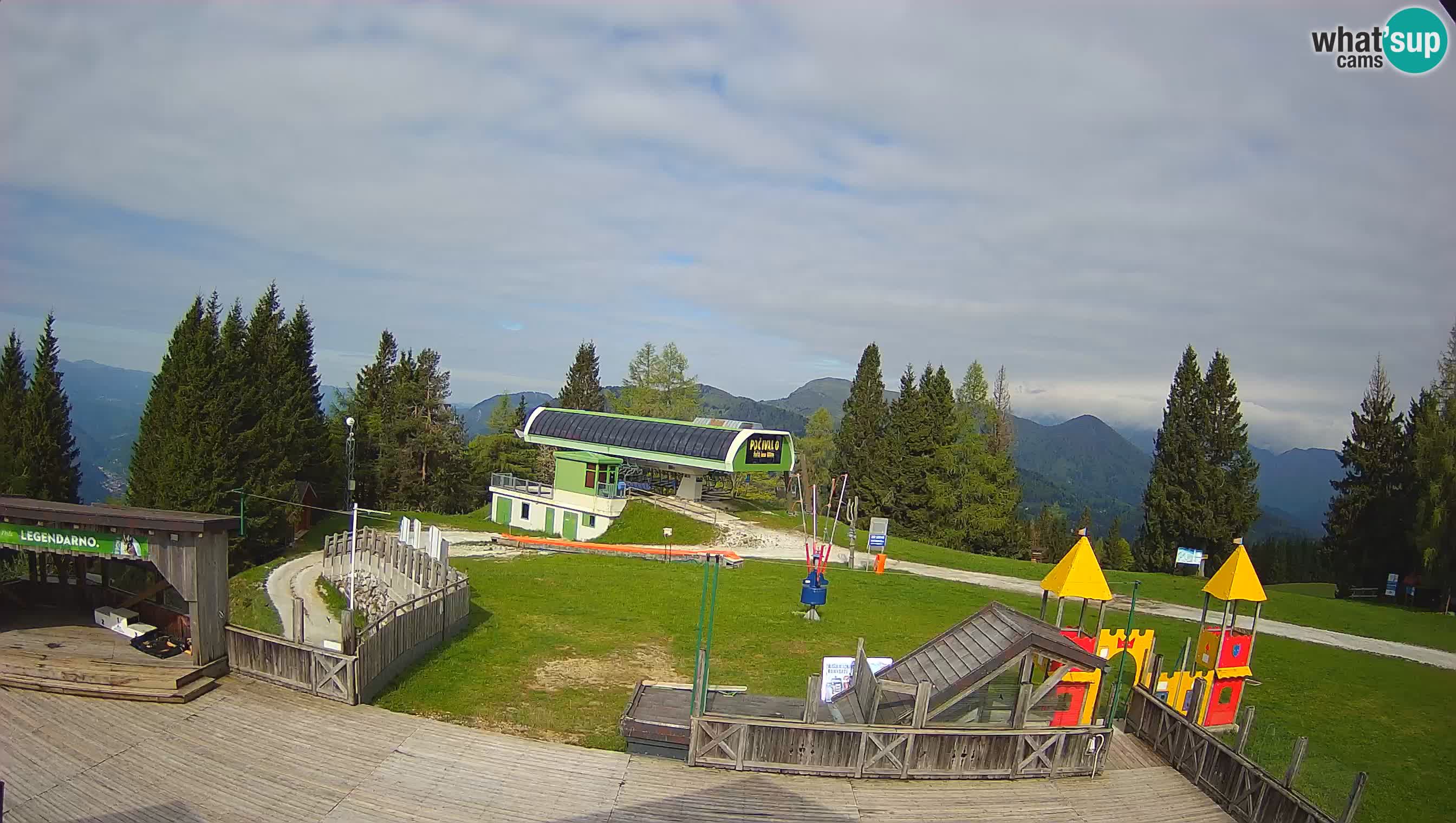 Alpska Perla Ski center Cerkno Počivalo webcam – Slovenia