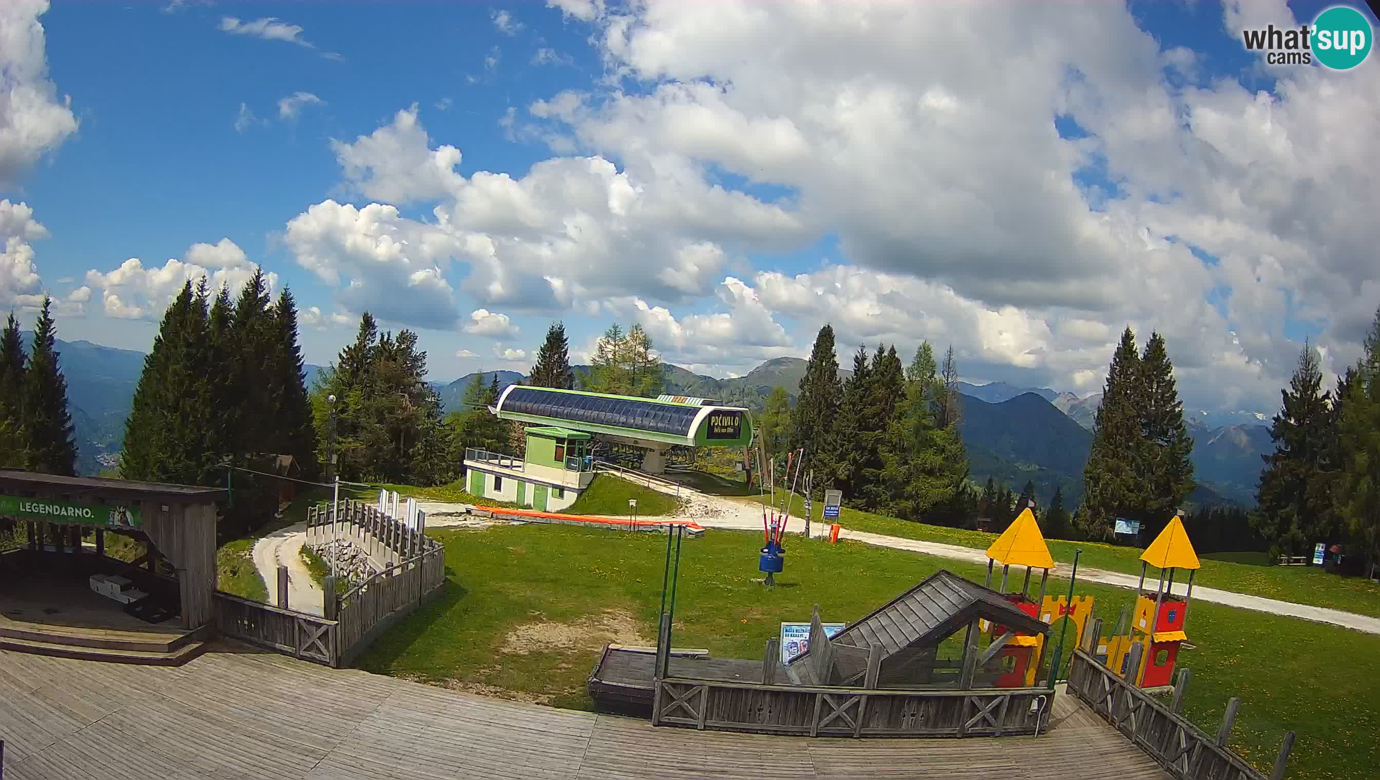 Alpska Perla Ski center Cerkno Počivalo webcam – Slovenia