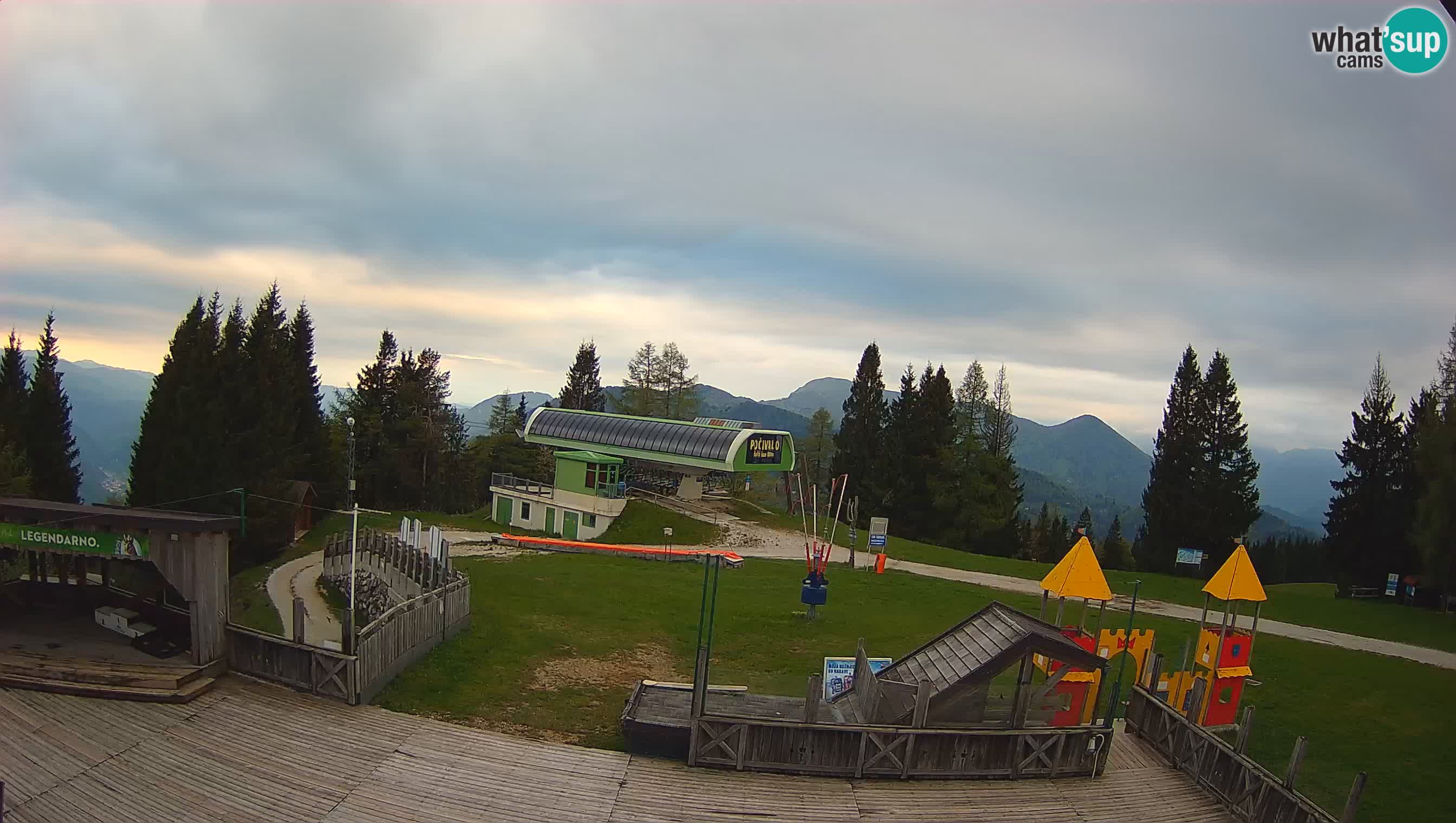 Alpska Perla Ski center Cerkno Počivalo webcam – Slovenia