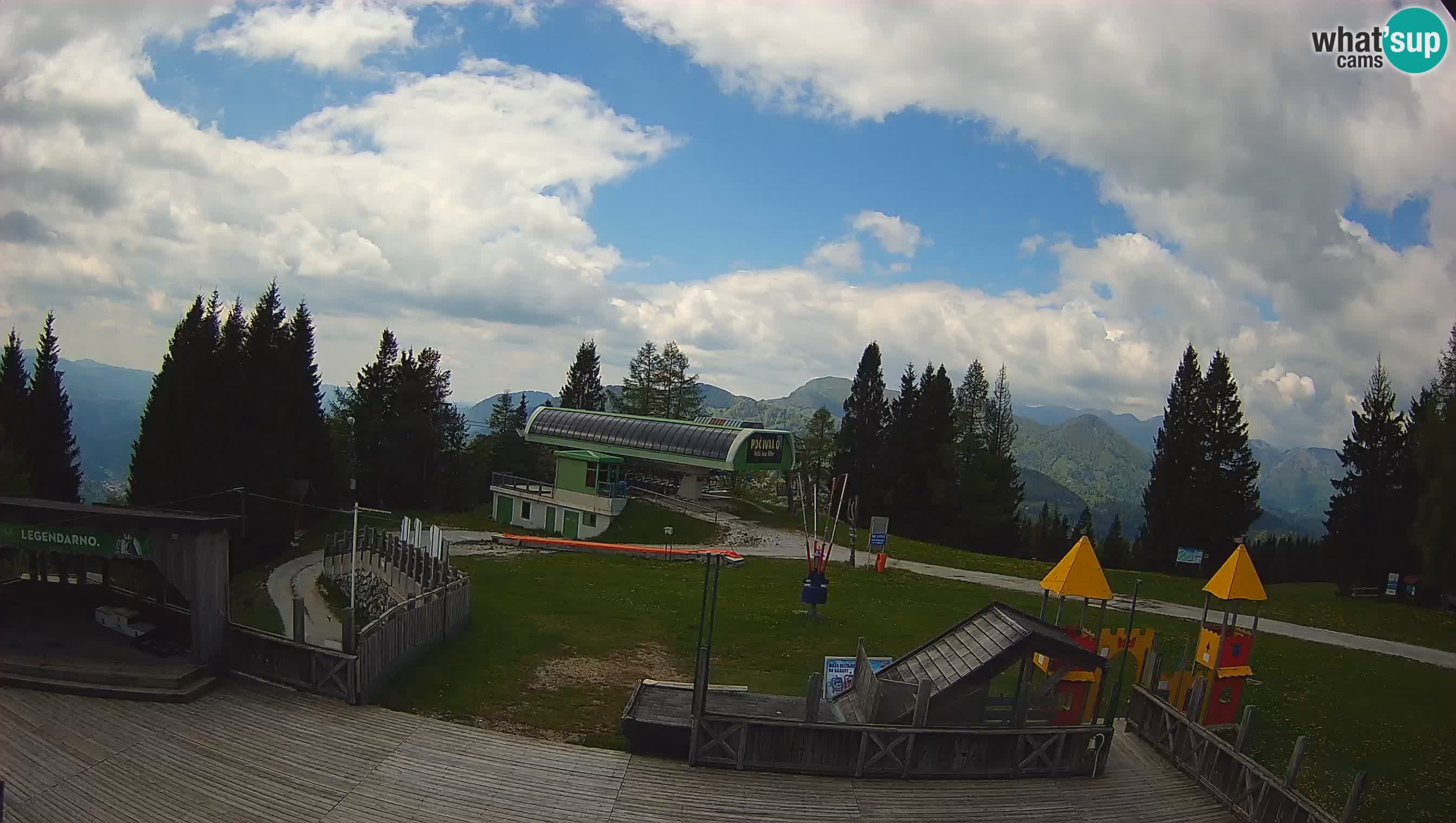 Alpska Perla Ski center Cerkno Počivalo webcam – Slovenia