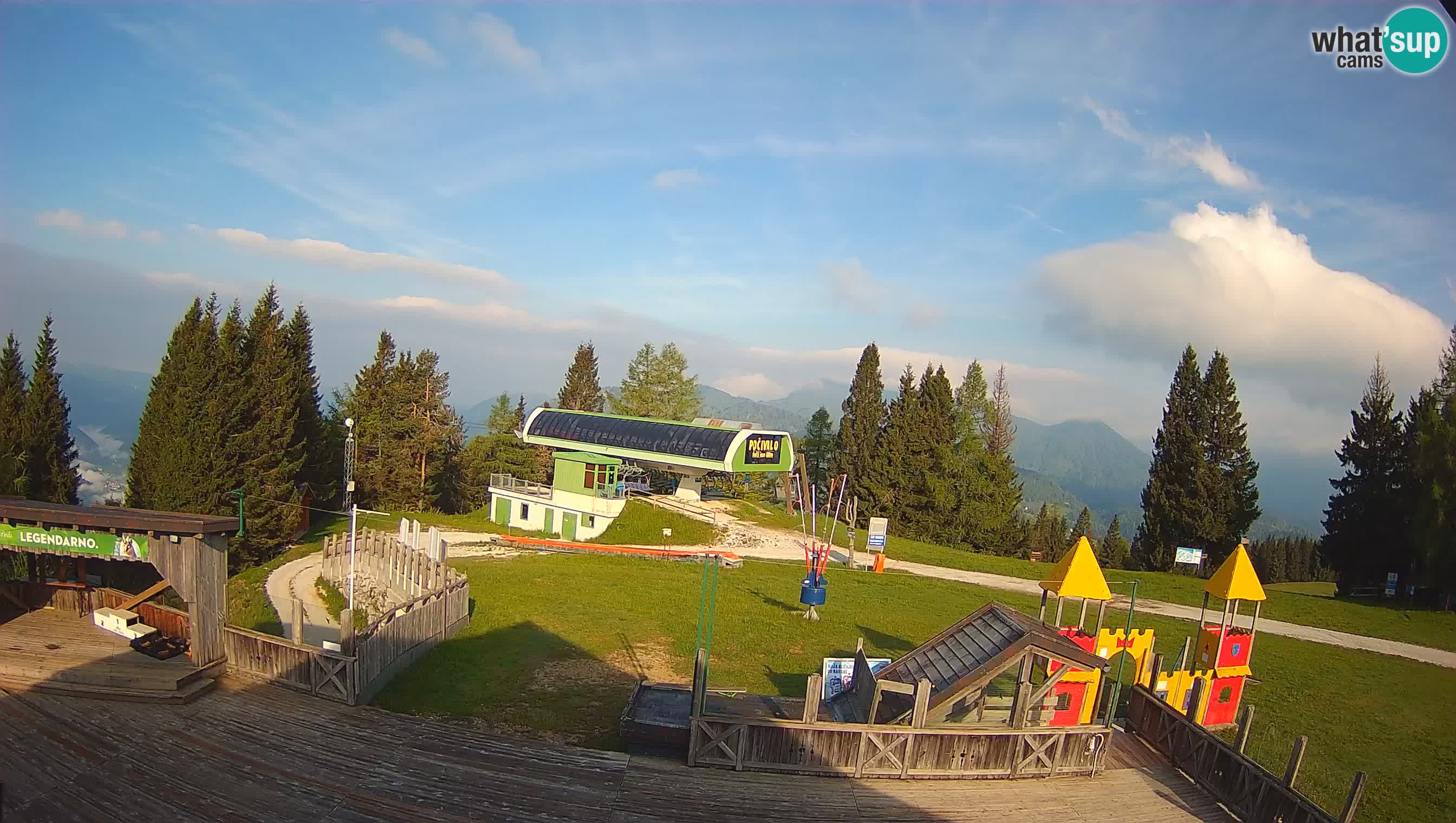 Alpska Perla Ski hotel Cerkno Počivalo webcam – Slovenia