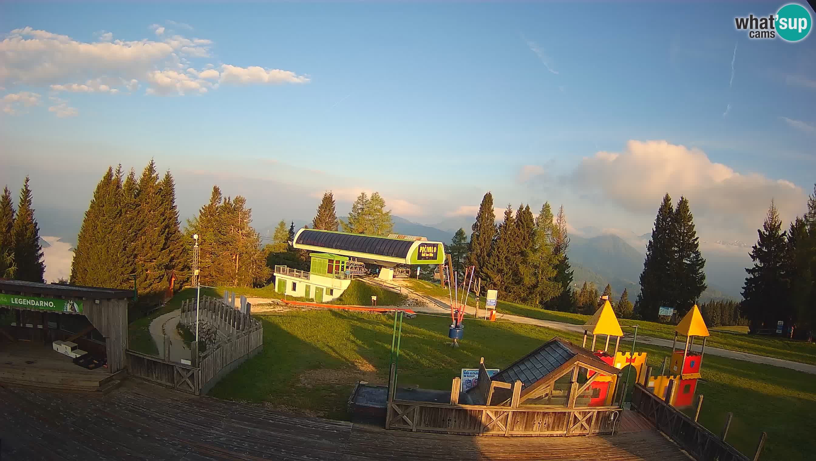 Alpska Perla Ski hotel Cerkno Počivalo webcam – Slovenia