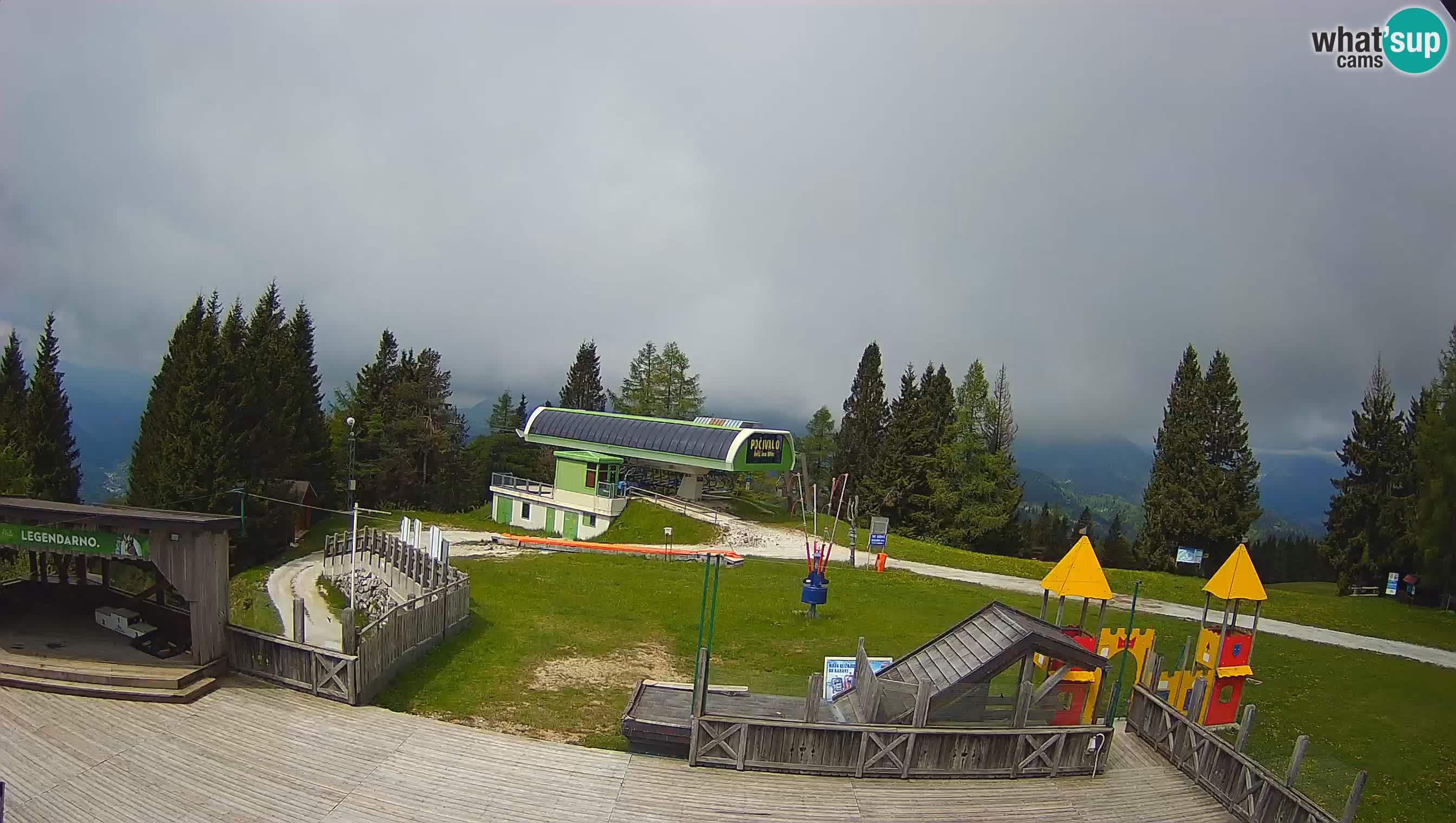 Alpska Perla Ski center Cerkno Počivalo webcam – Slovenia