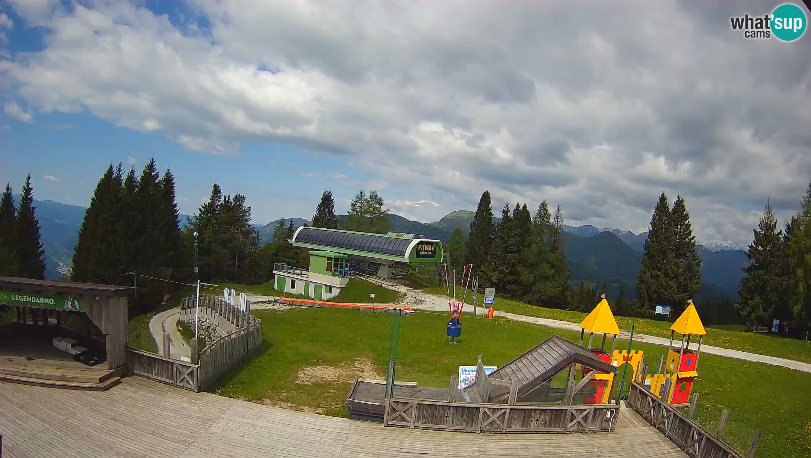 Alpska Perla Ski center Cerkno Počivalo webcam – Slovenia