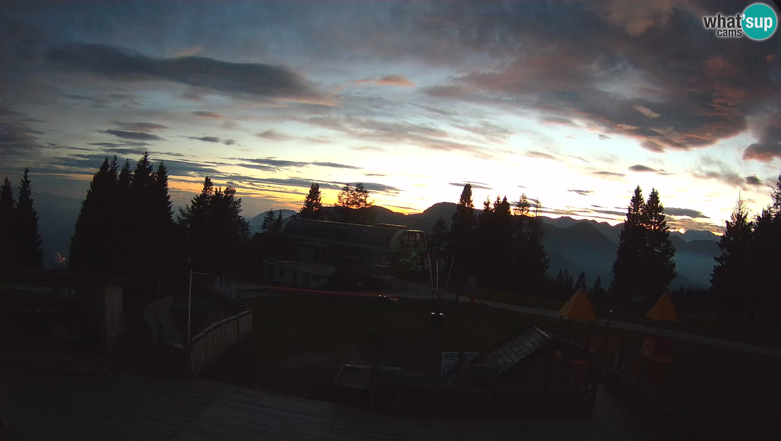 Alpska Perla Ski center Cerkno Počivalo webcam – Slovenia
