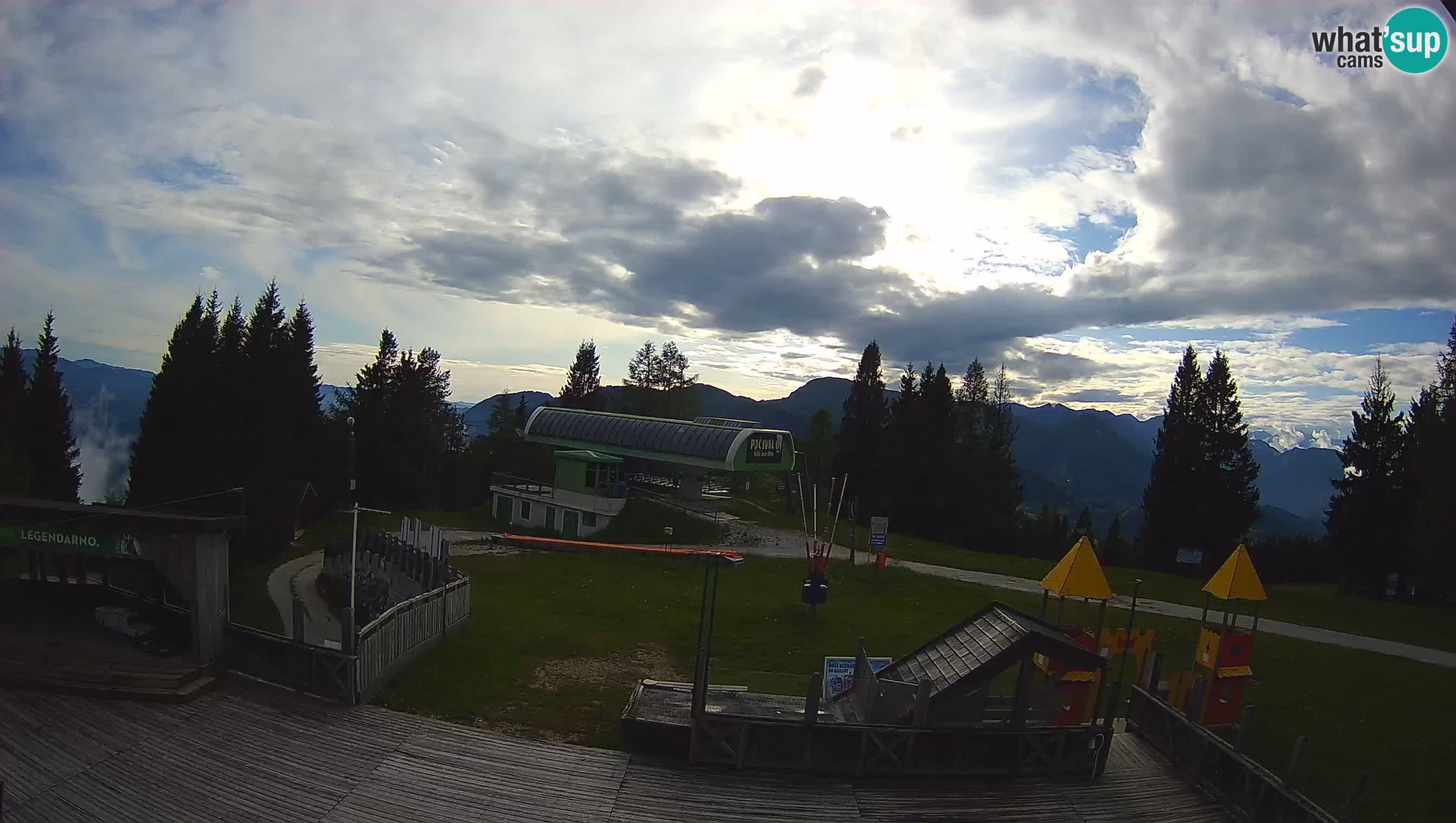 Webcam de la station de ski des Alpes slovènes à Cerkno Počivalo