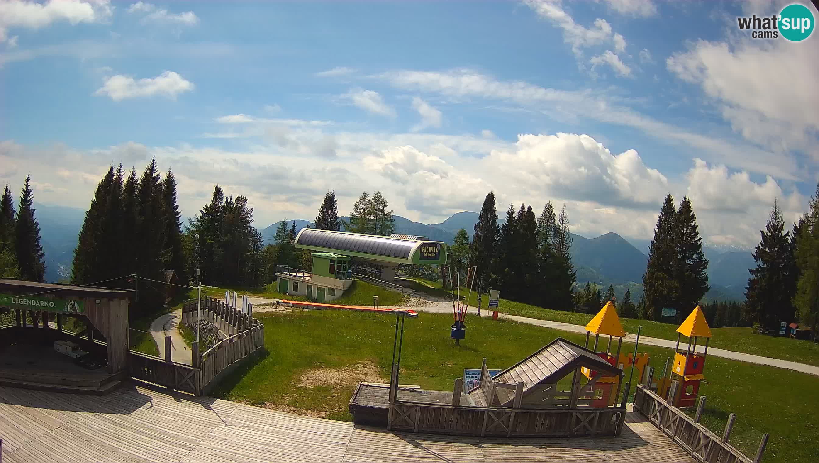 Alpska Perla Ski center Cerkno Počivalo webcam – Slovenia