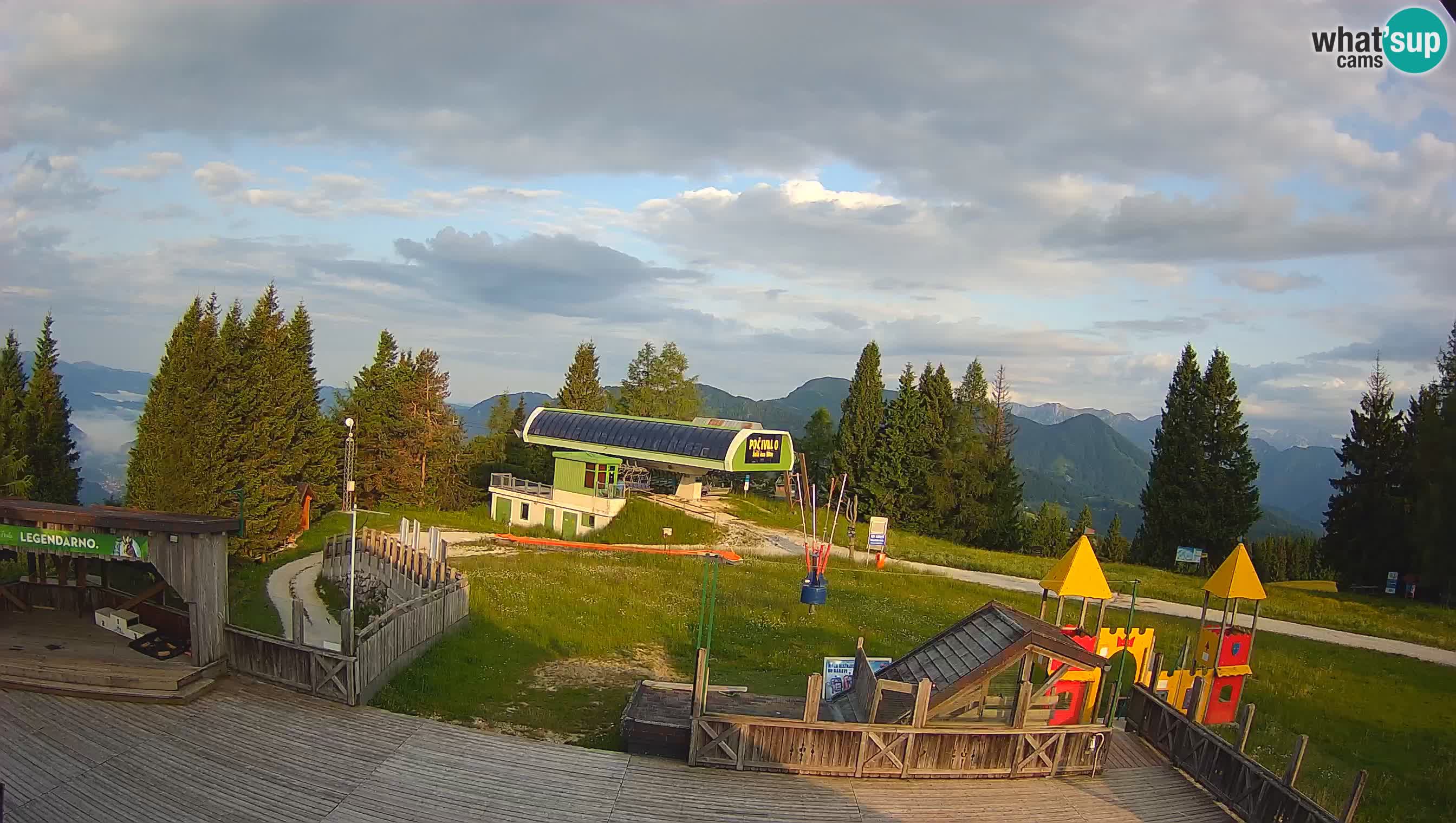Alpska Perla Ski hotel Cerkno Počivalo webcam – Slovenia