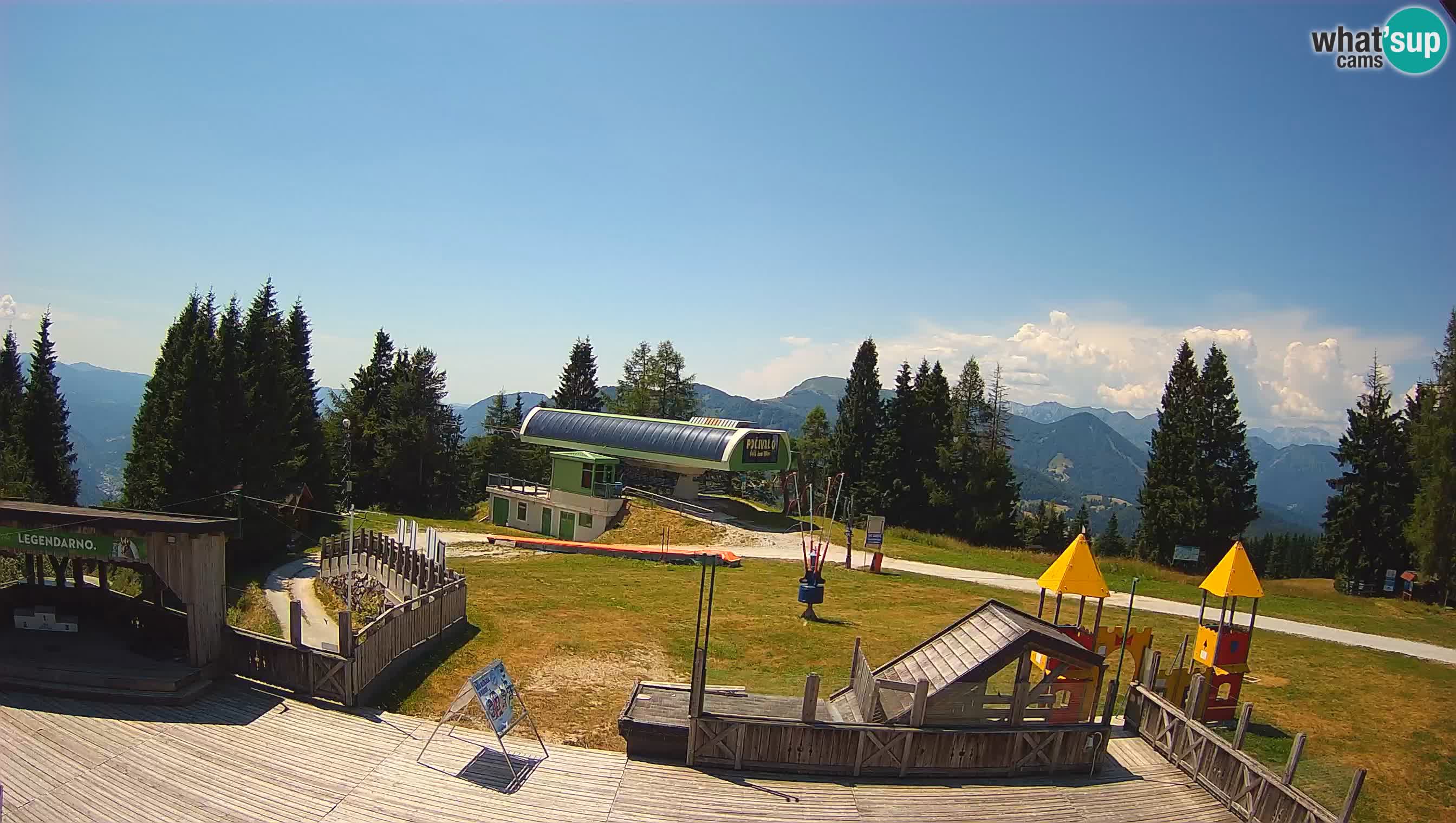 Alpska Perla Ski center Cerkno Počivalo webcam – Slovenia
