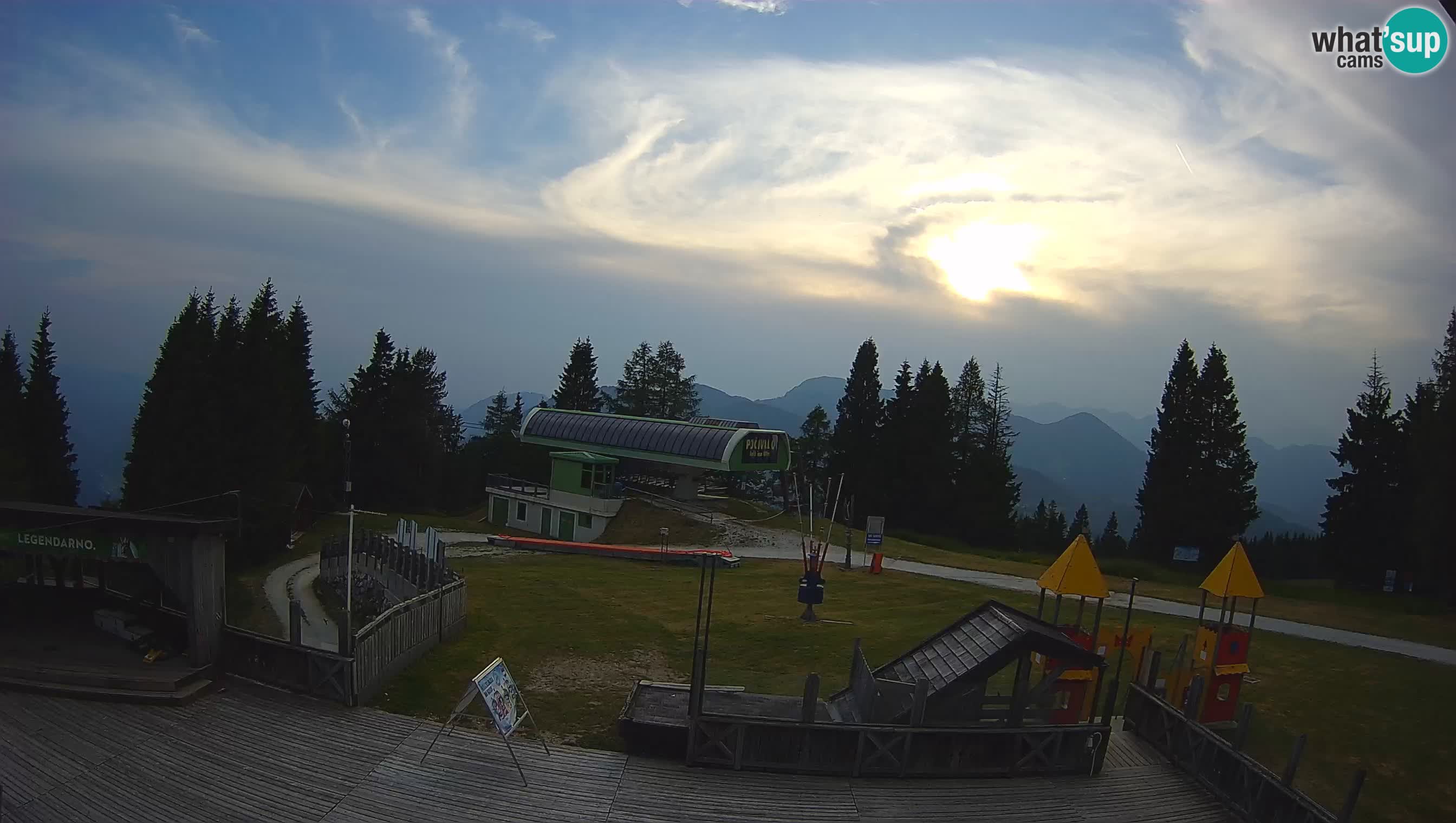 Alpska Perla Ski center Cerkno Počivalo webcam – Slovenia