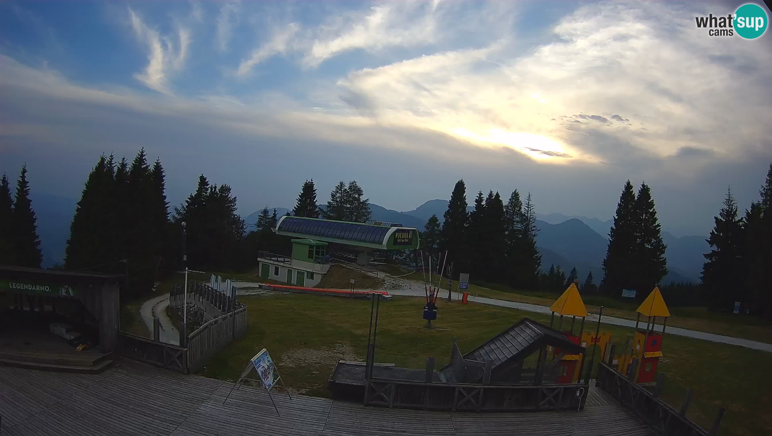 Alpska Perla Ski center Cerkno Počivalo webcam – Slovenia
