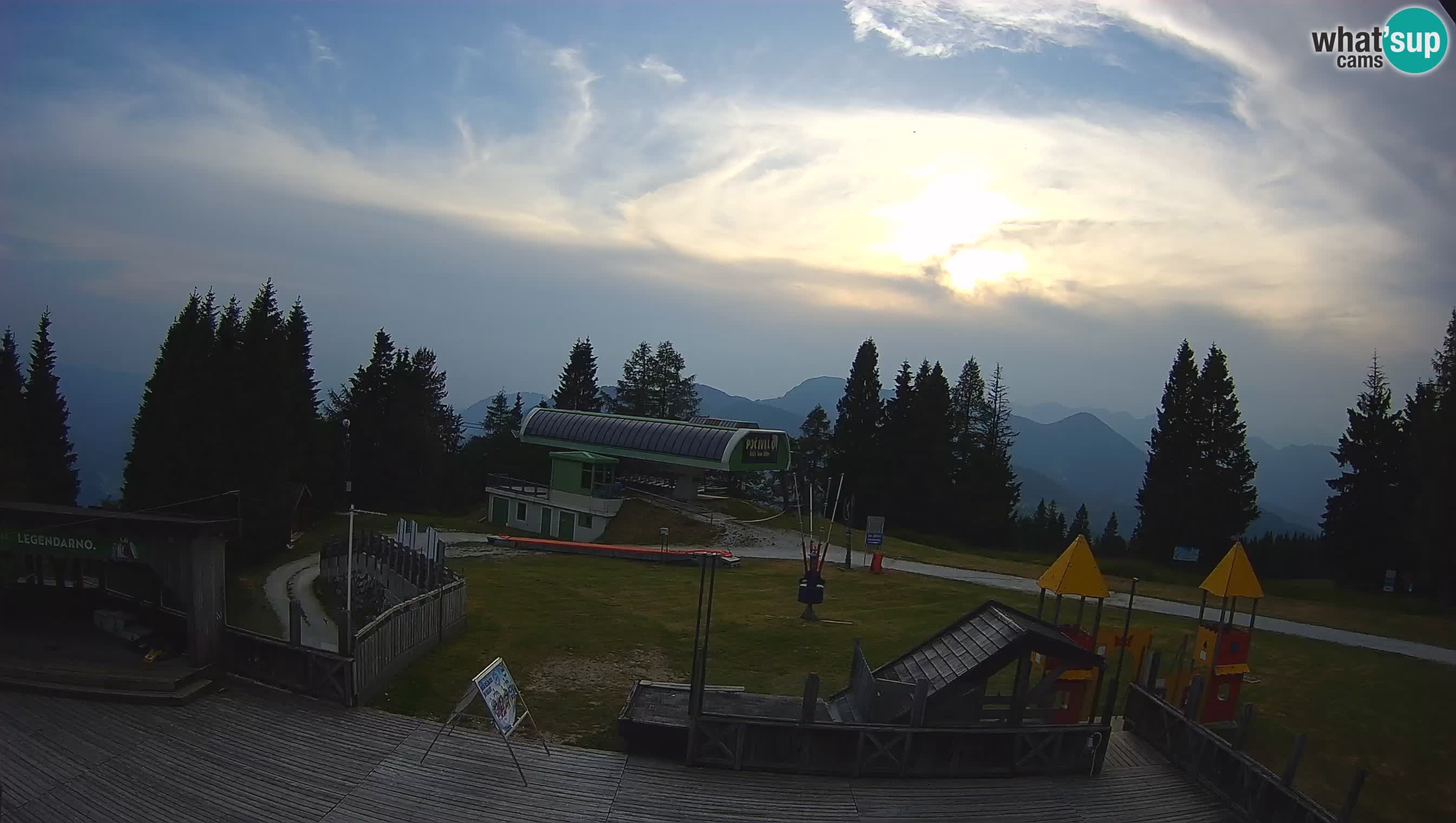 Alpska Perla Ski center Cerkno Počivalo webcam – Slovenia