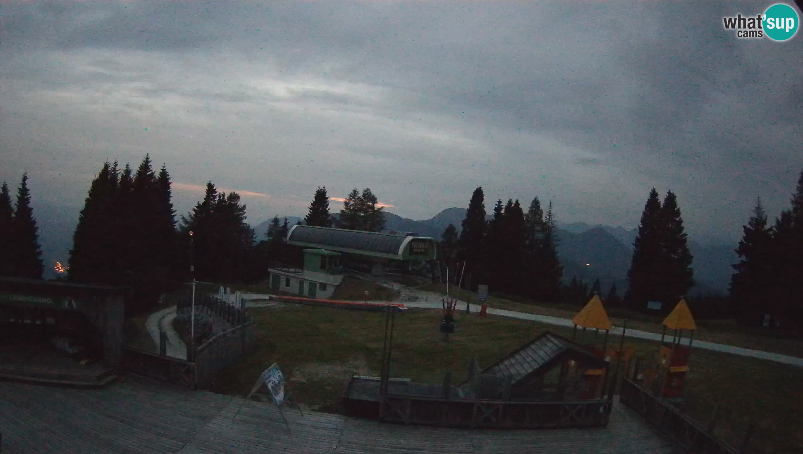 Alpska Perla Ski center Cerkno Počivalo webcam – Slovenia