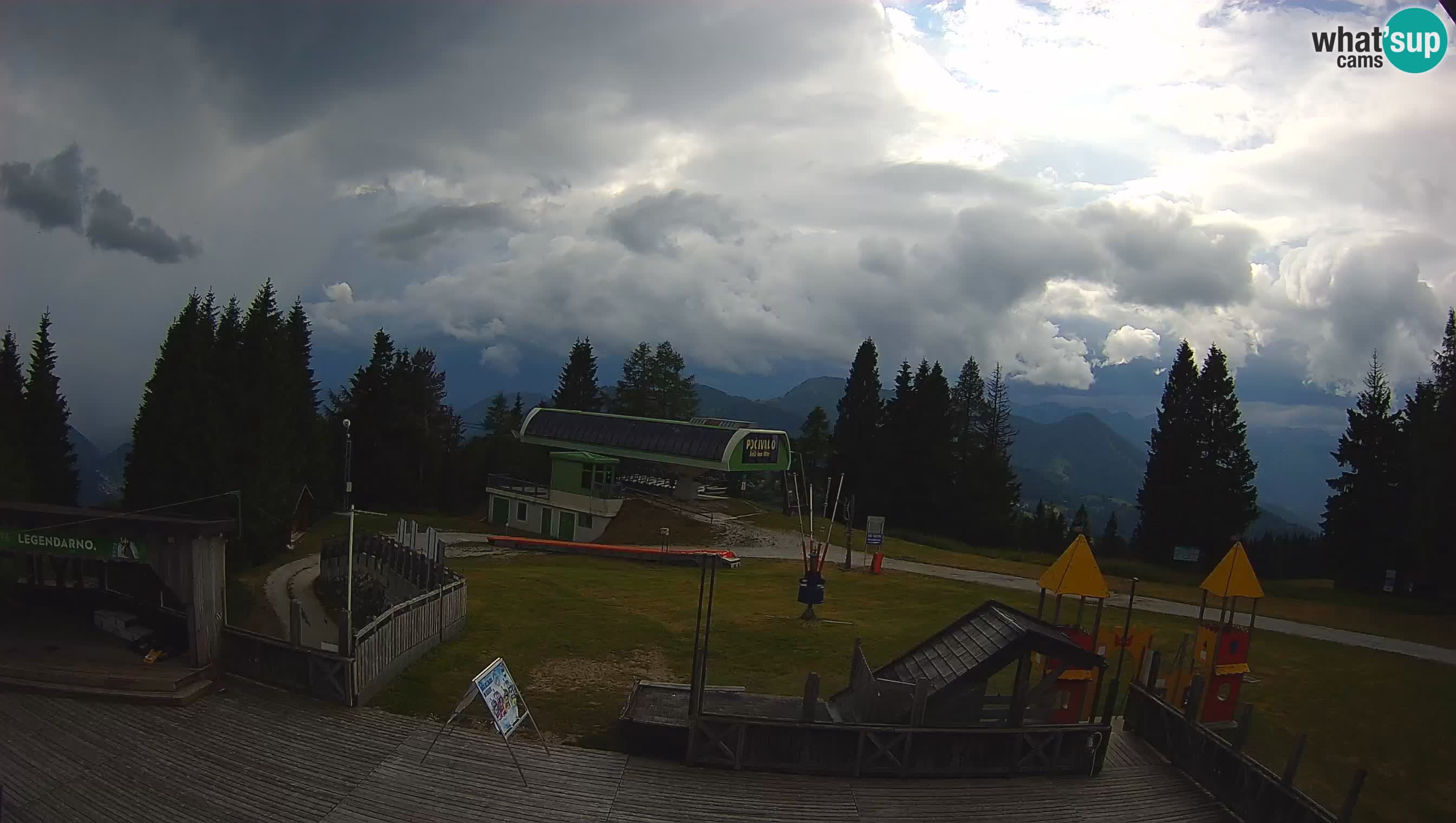 Webcam de la station de ski des Alpes slovènes à Cerkno Počivalo