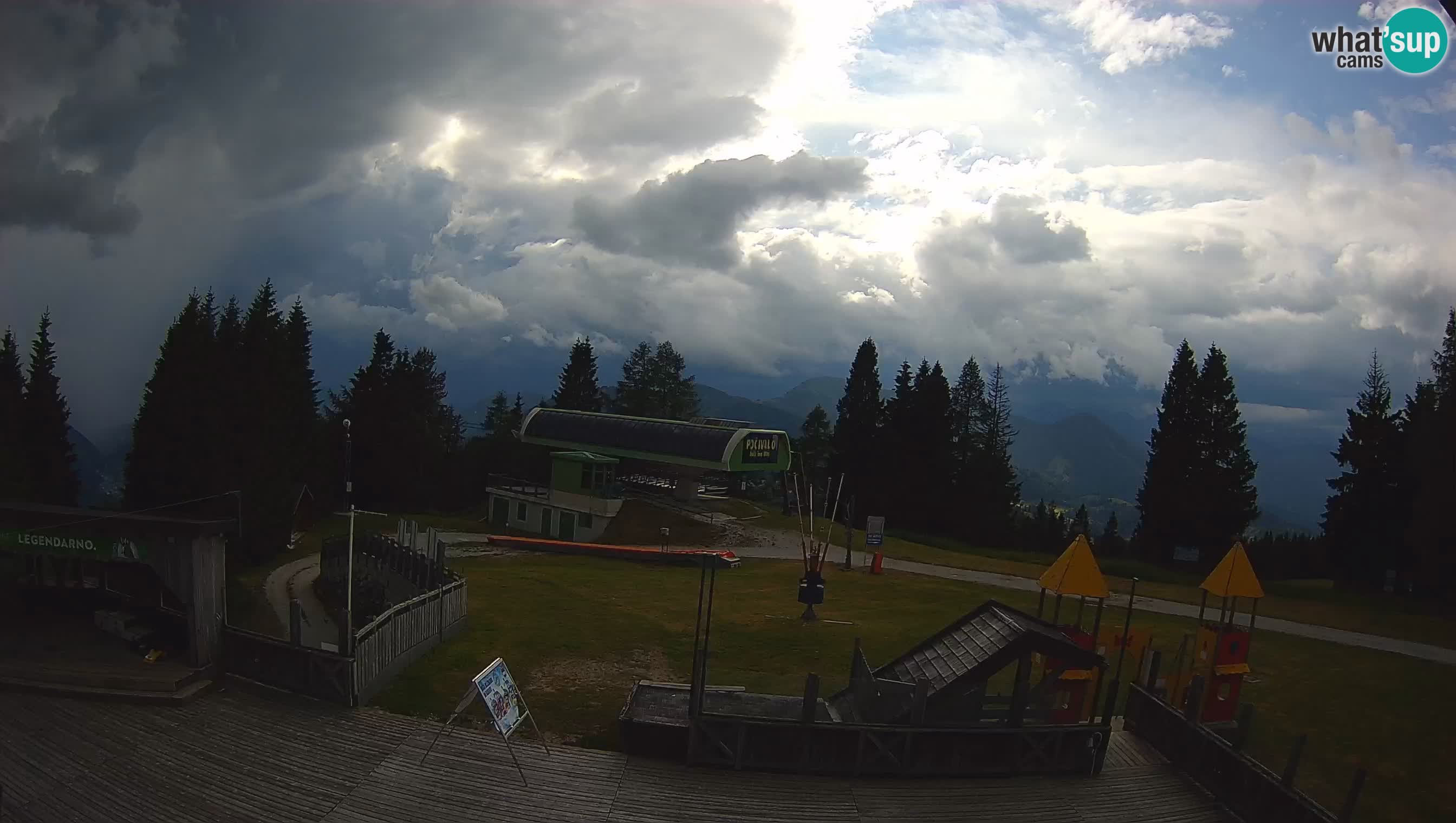 Alpska Perla kamera Cerkno Počivalo