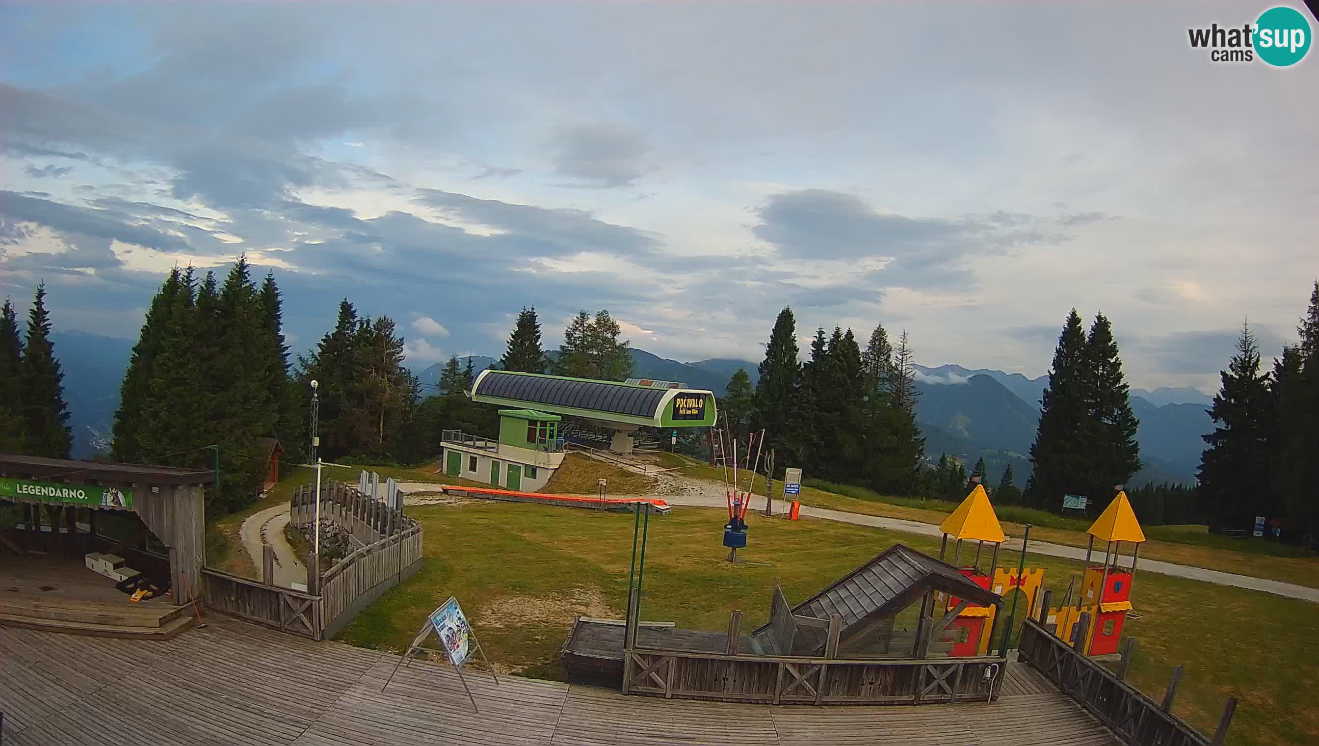 Alpska Perla Ski center Cerkno Počivalo webcam – Slovenia