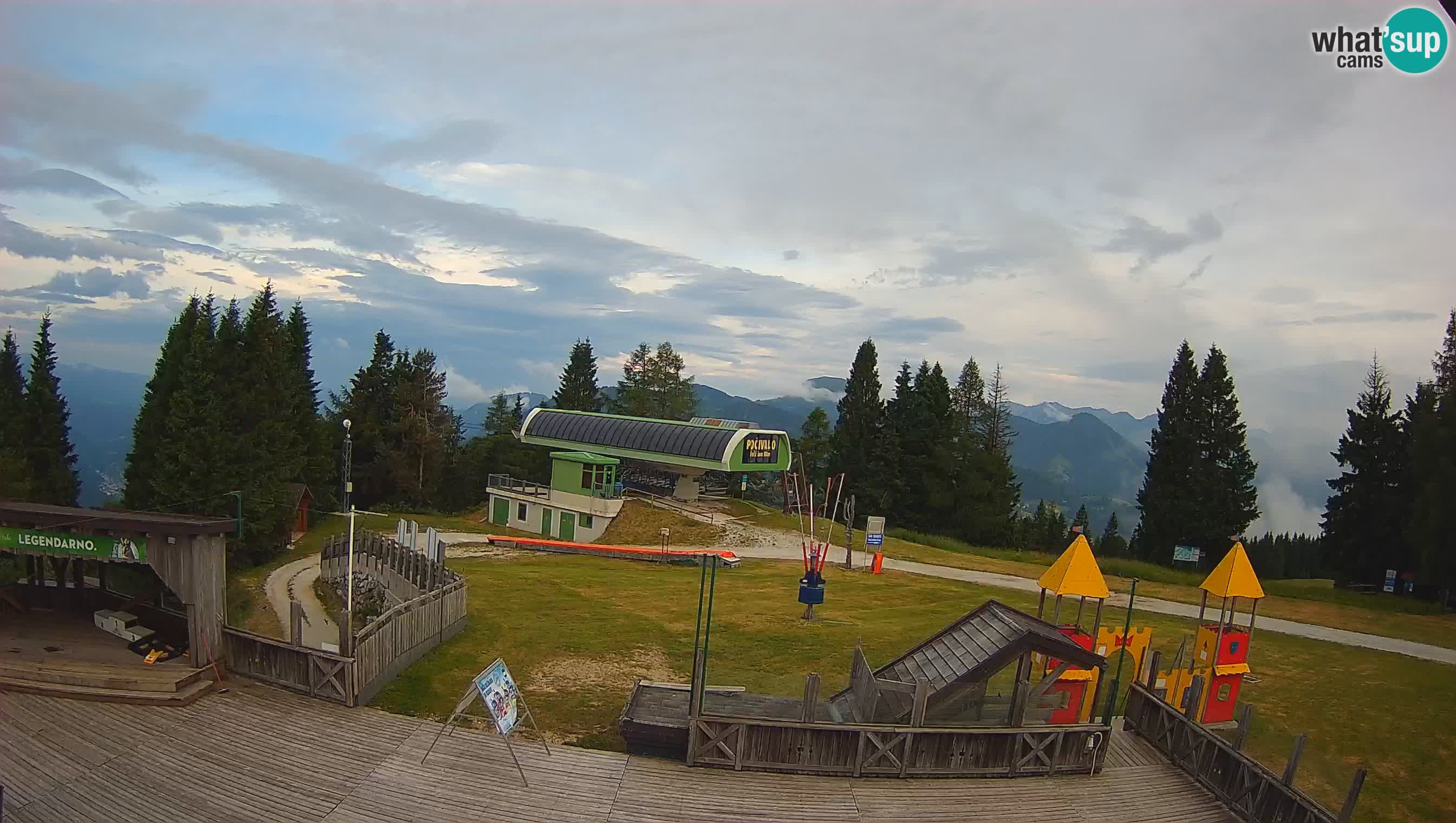 Webcam de la station de ski des Alpes slovènes à Cerkno Počivalo