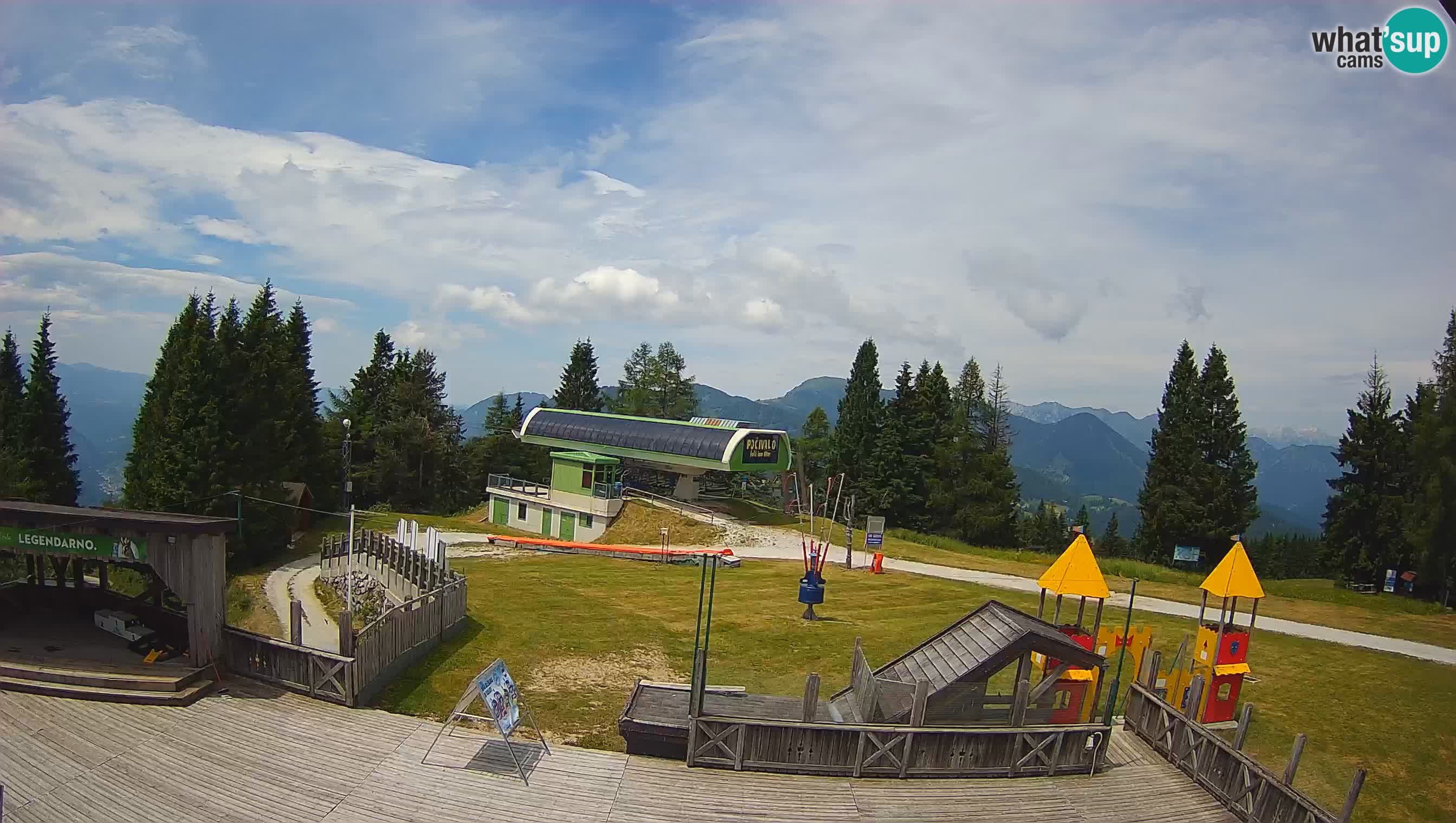 Alpska Perla Ski center Cerkno Počivalo webcam – Slovenia