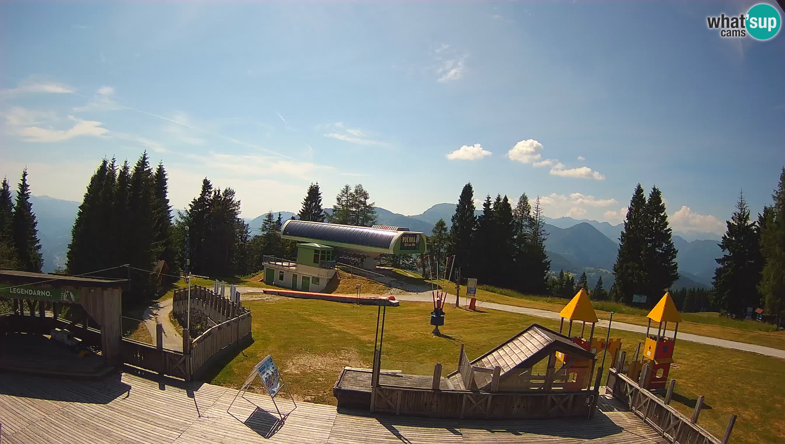 Alpska Perla Ski center Cerkno Počivalo webcam – Slovenia
