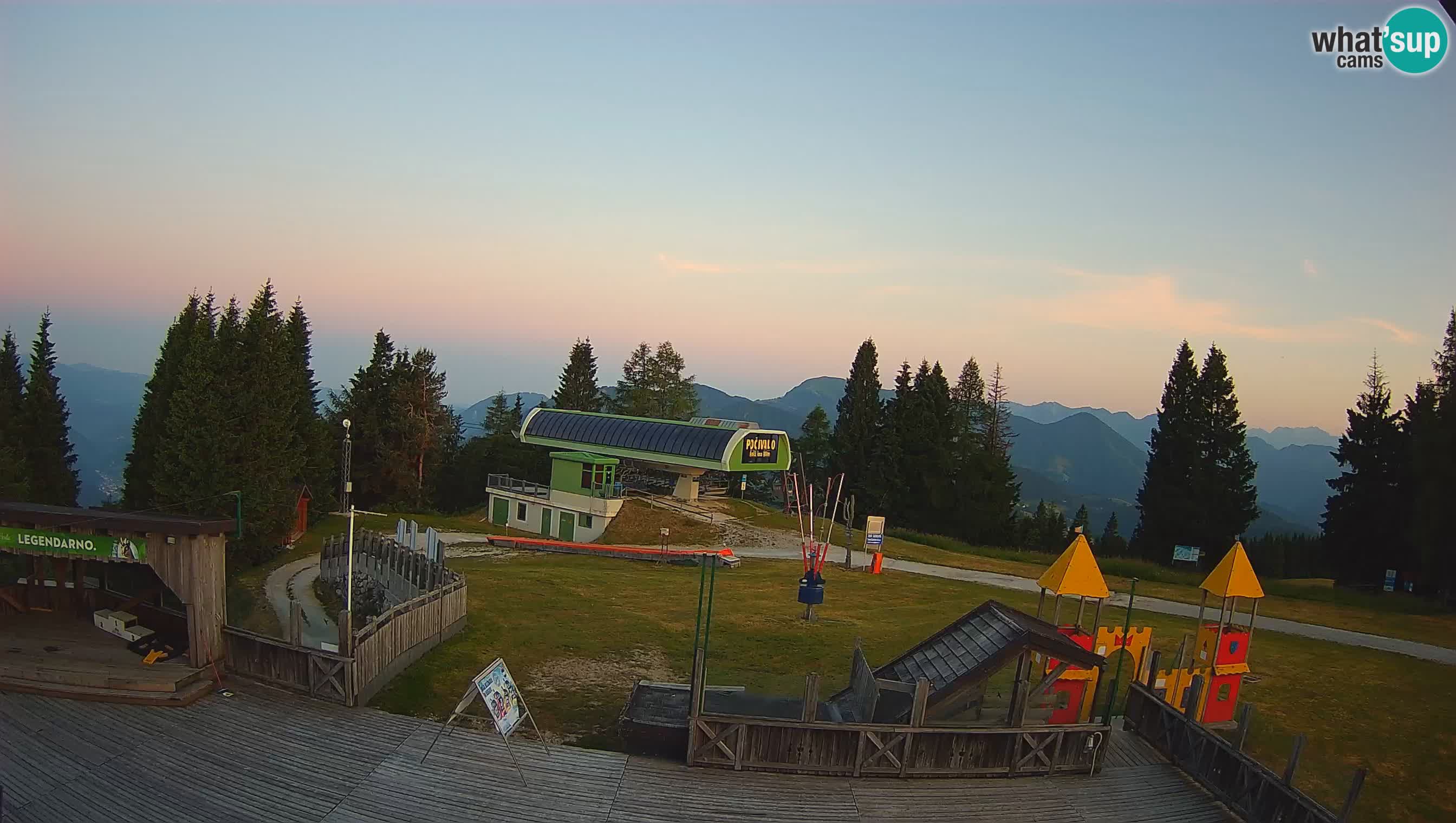 Alpska Perla Ski center Cerkno Počivalo webcam – Slovenia