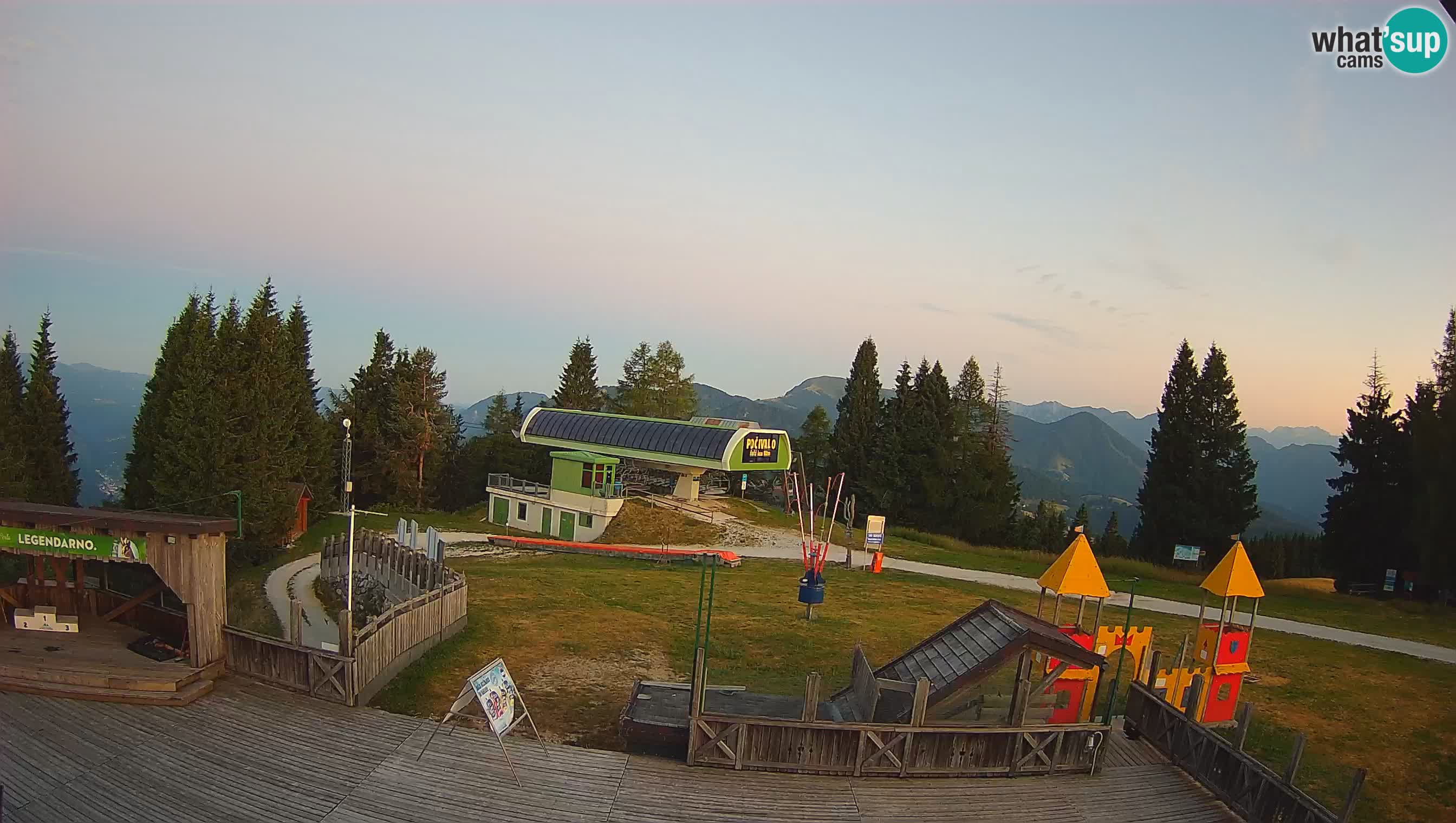 Alpska Perla Ski center Cerkno Počivalo webcam – Slovenia