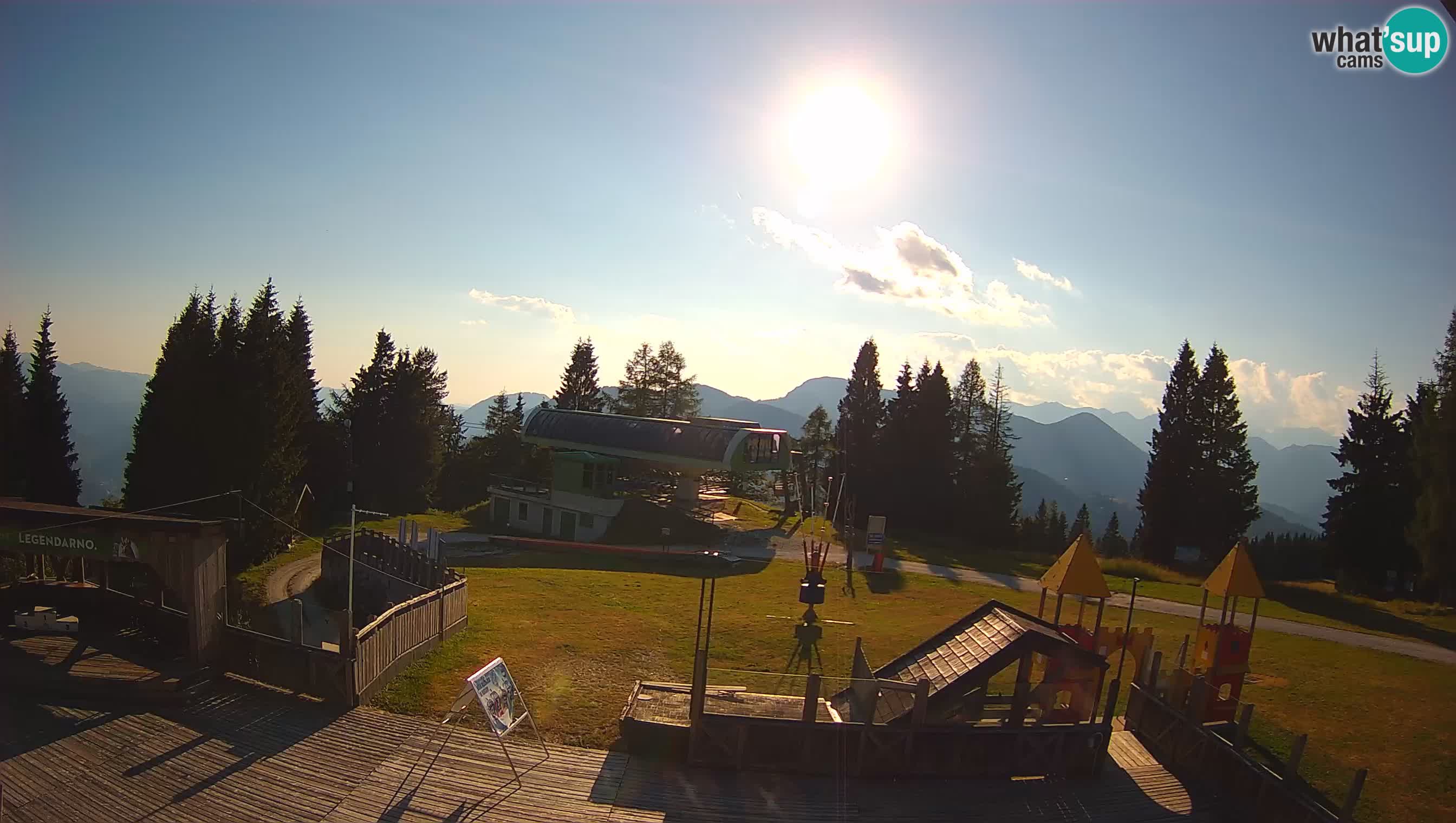 Alpska Perla Ski center Cerkno Počivalo webcam – Slovenia