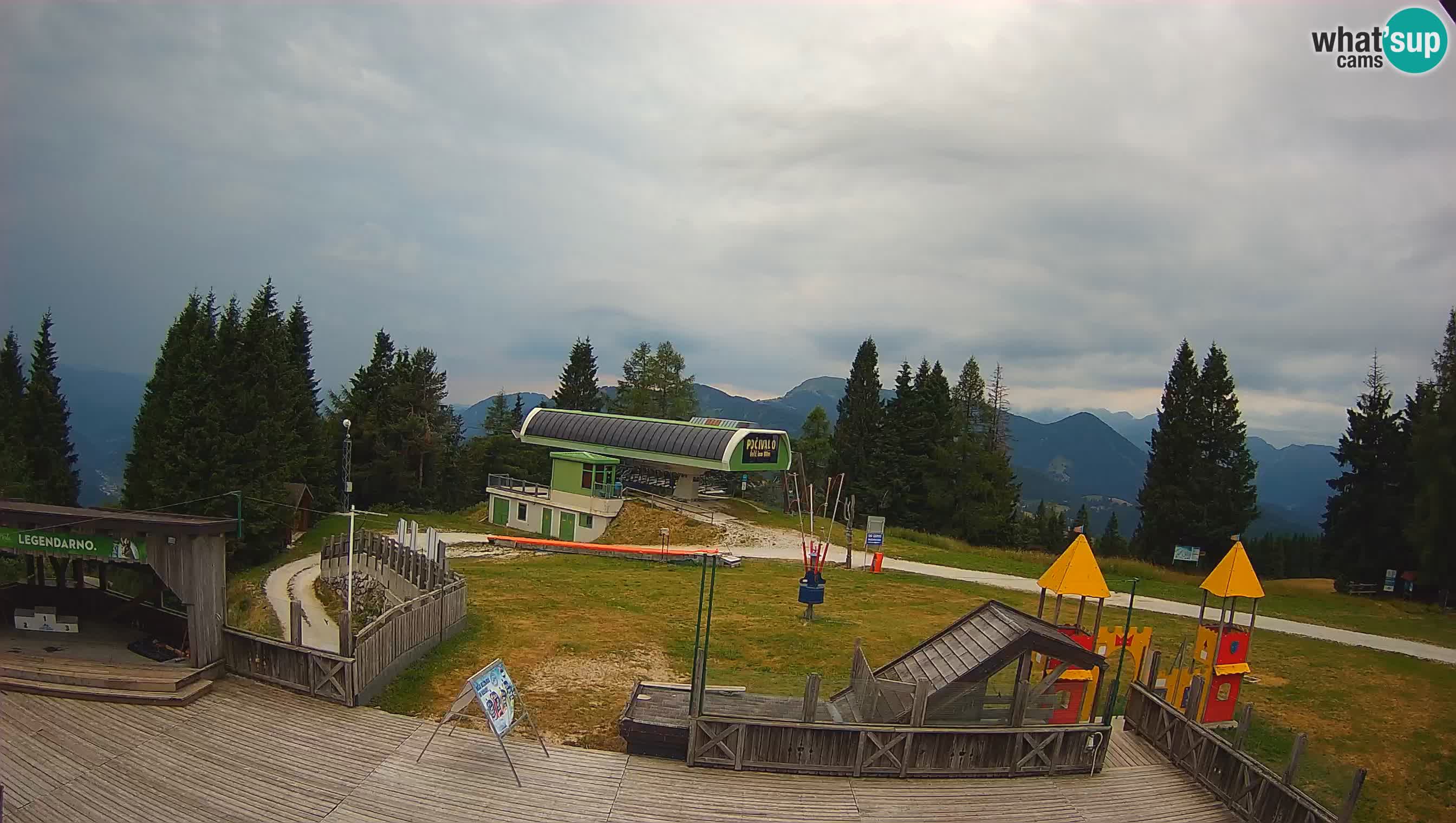 Alpska Perla Ski center Cerkno Počivalo webcam – Slovenia