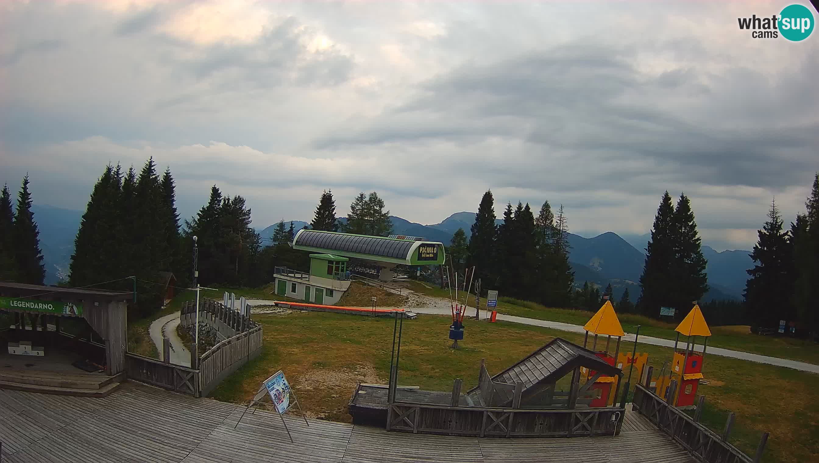 Webcam de la station de ski des Alpes slovènes à Cerkno Počivalo