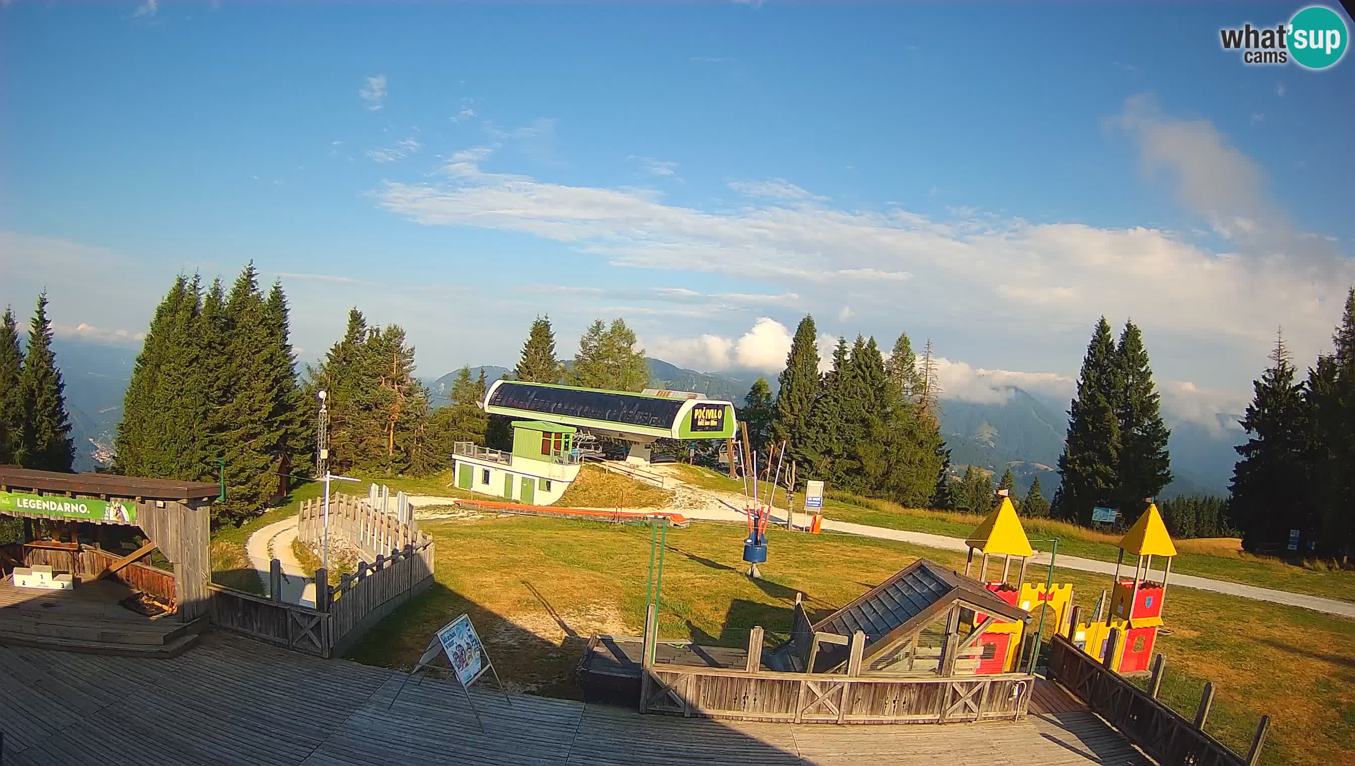 Alpska Perla Ski center Cerkno Počivalo webcam – Slovenia