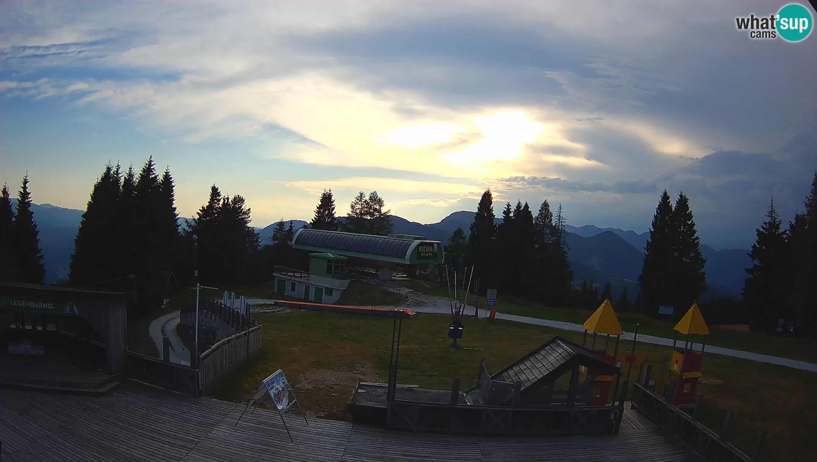Alpska Perla kamera Cerkno Počivalo