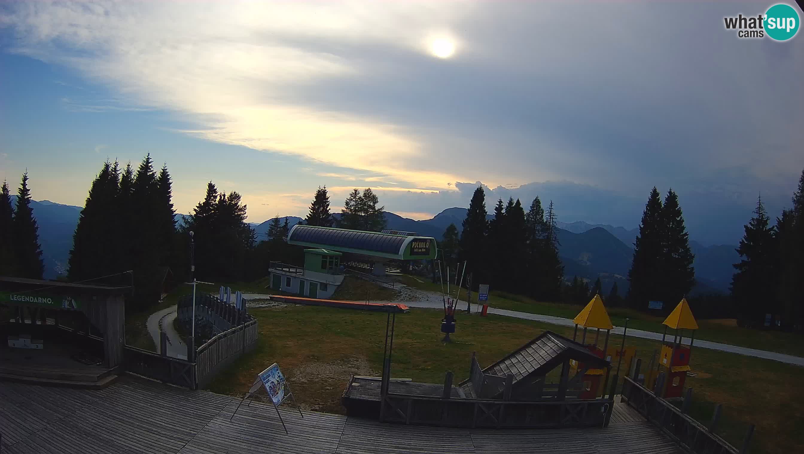 Alpska Perla Ski center Cerkno Počivalo webcam – Slovenia