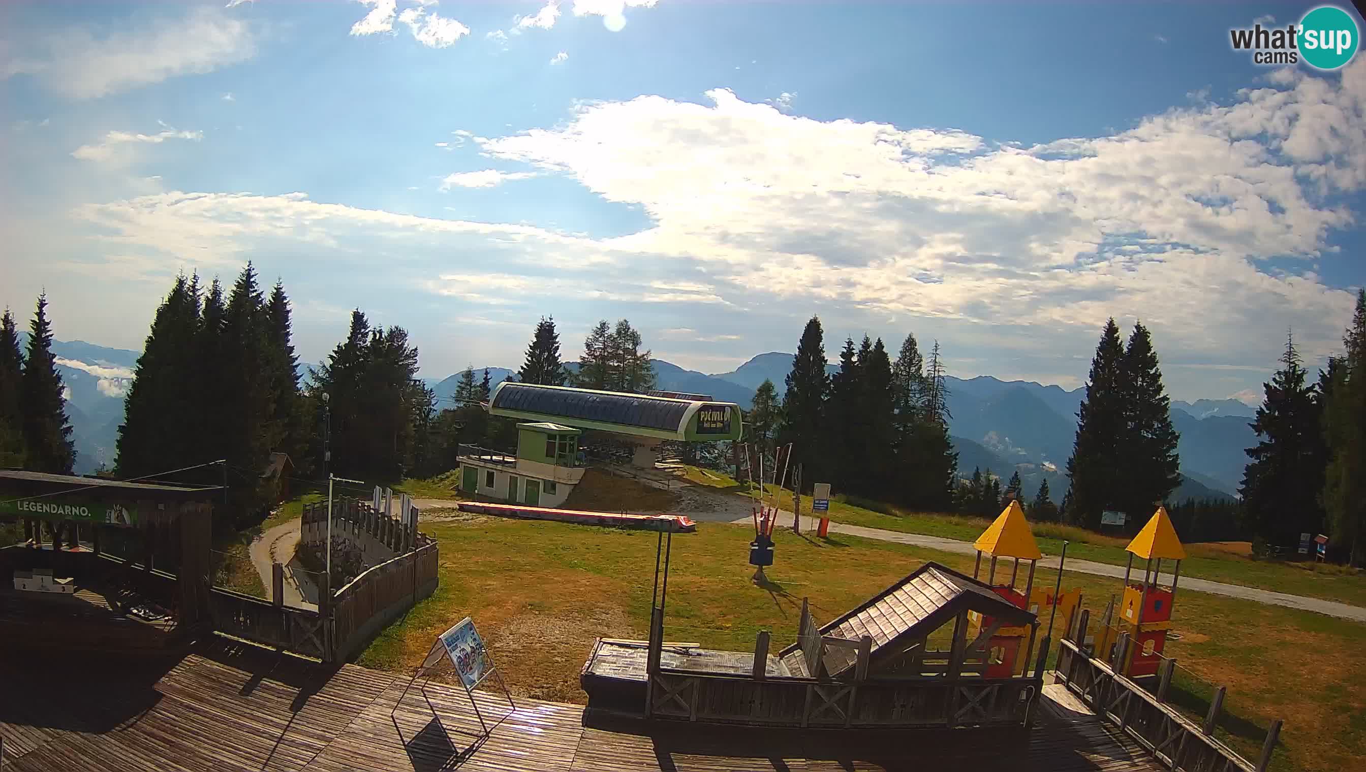Alpska Perla Ski center Cerkno Počivalo webcam – Slovenia