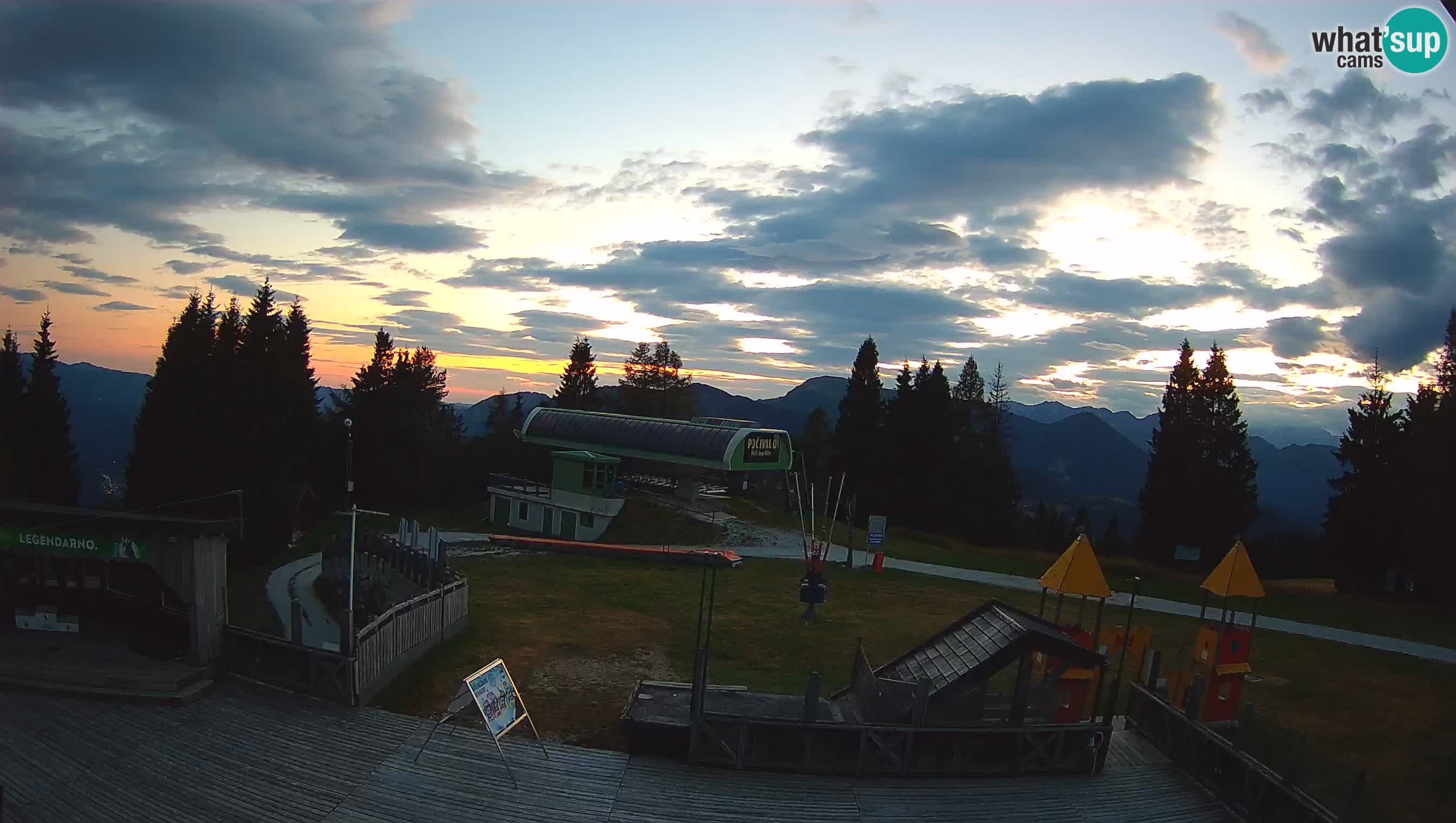 Alpska Perla kamera Cerkno Počivalo
