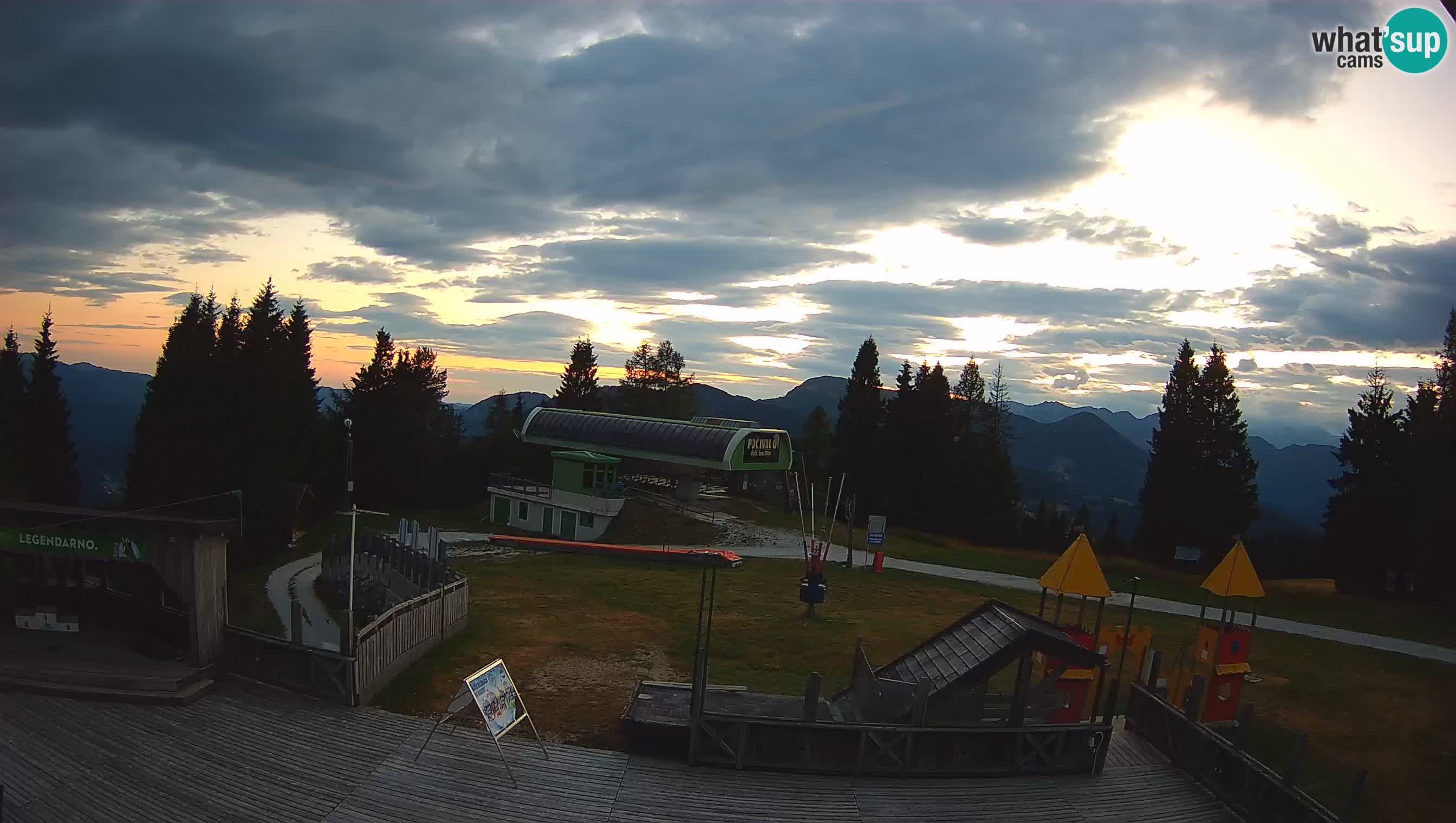 Alpska Perla Ski hotel Cerkno Počivalo webcam – Slovenia