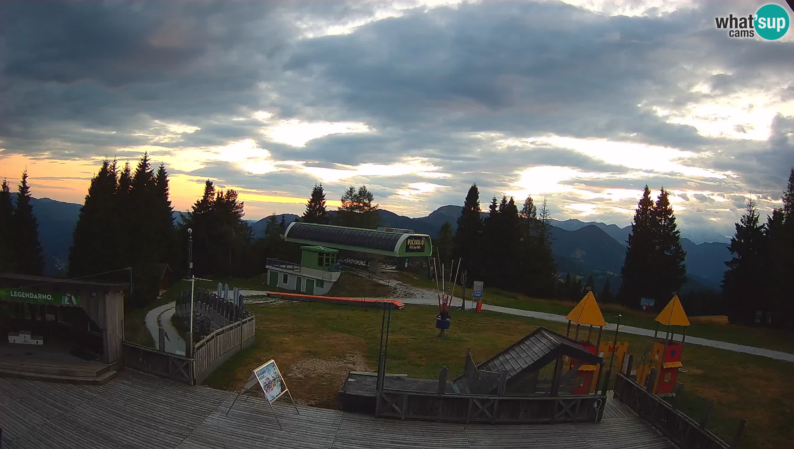 Alpska Perla Ski hotel Cerkno Počivalo webcam – Slovenia