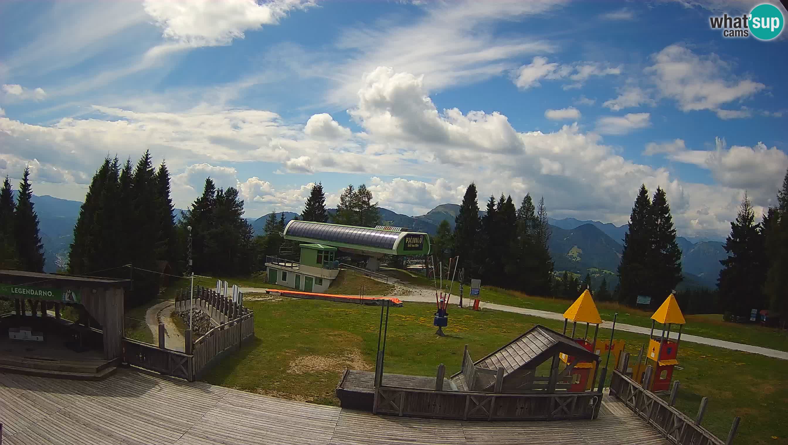 Alpska Perla Ski center Cerkno Počivalo webcam – Slovenia