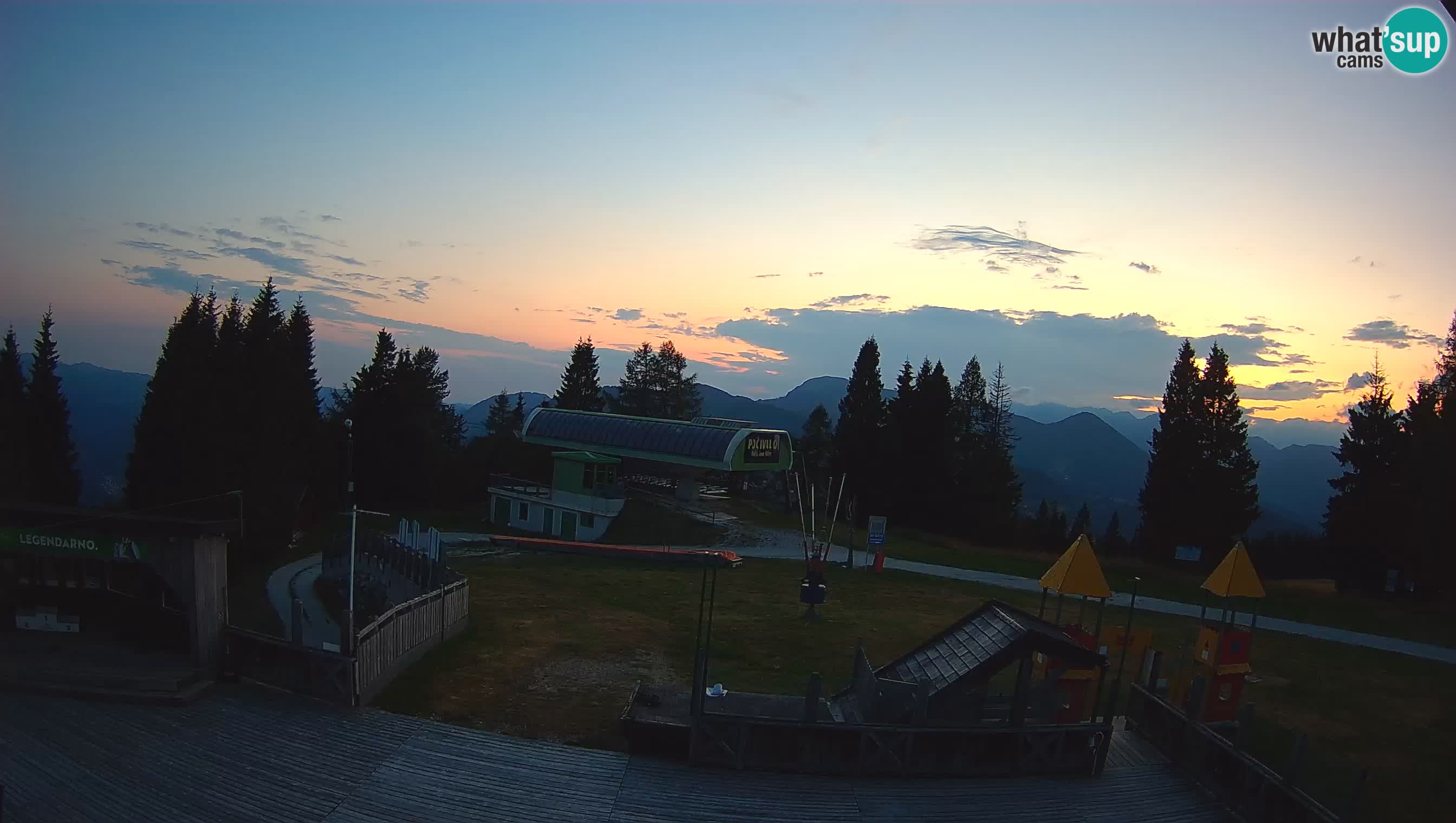 Alpska Perla Ski center Cerkno Počivalo webcam – Slovenia