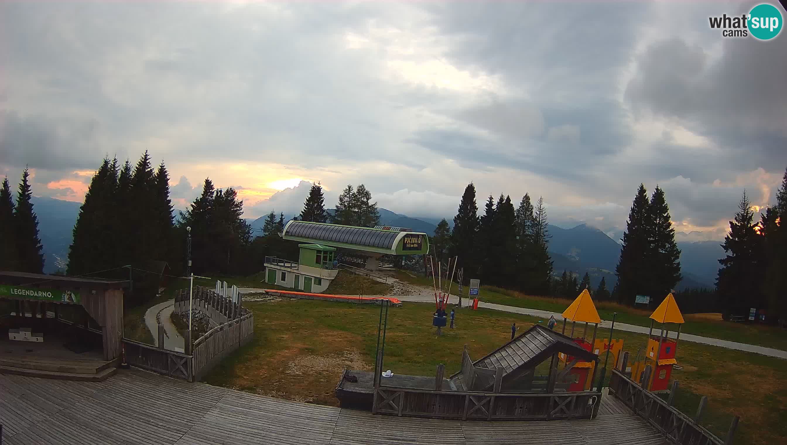 Alpska Perla kamera Cerkno Počivalo