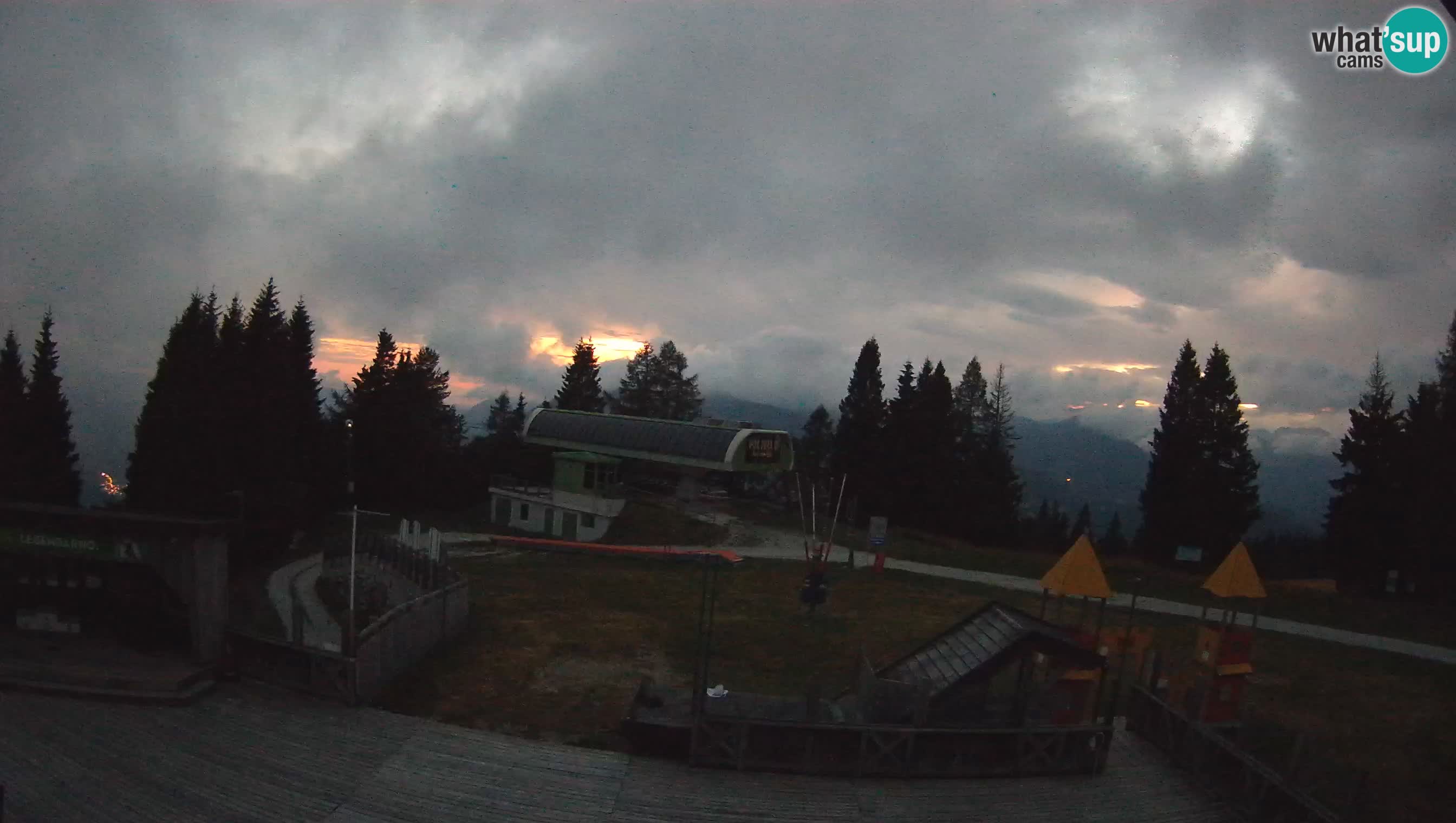 Alpska Perla Ski hotel Cerkno Počivalo webcam – Slovenia