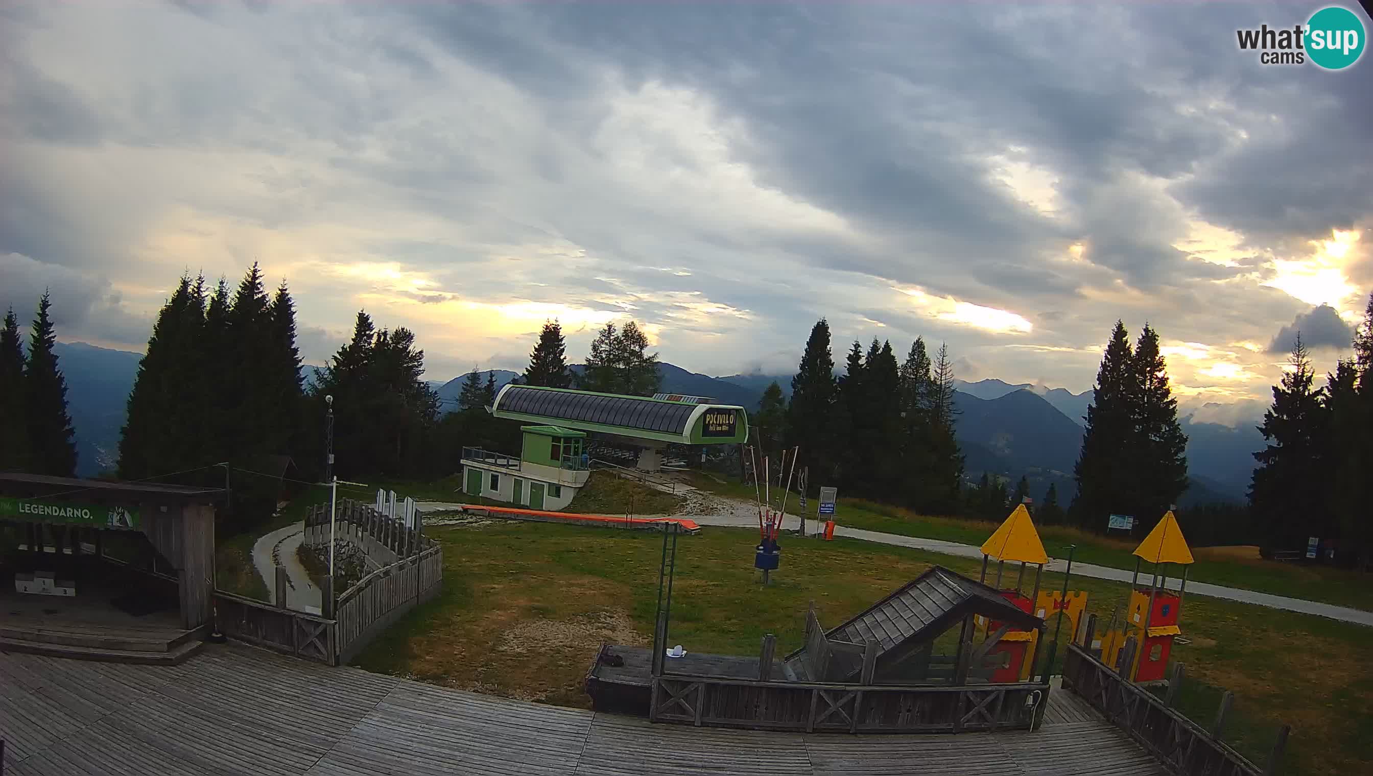Webcam de la station de ski des Alpes slovènes à Cerkno Počivalo